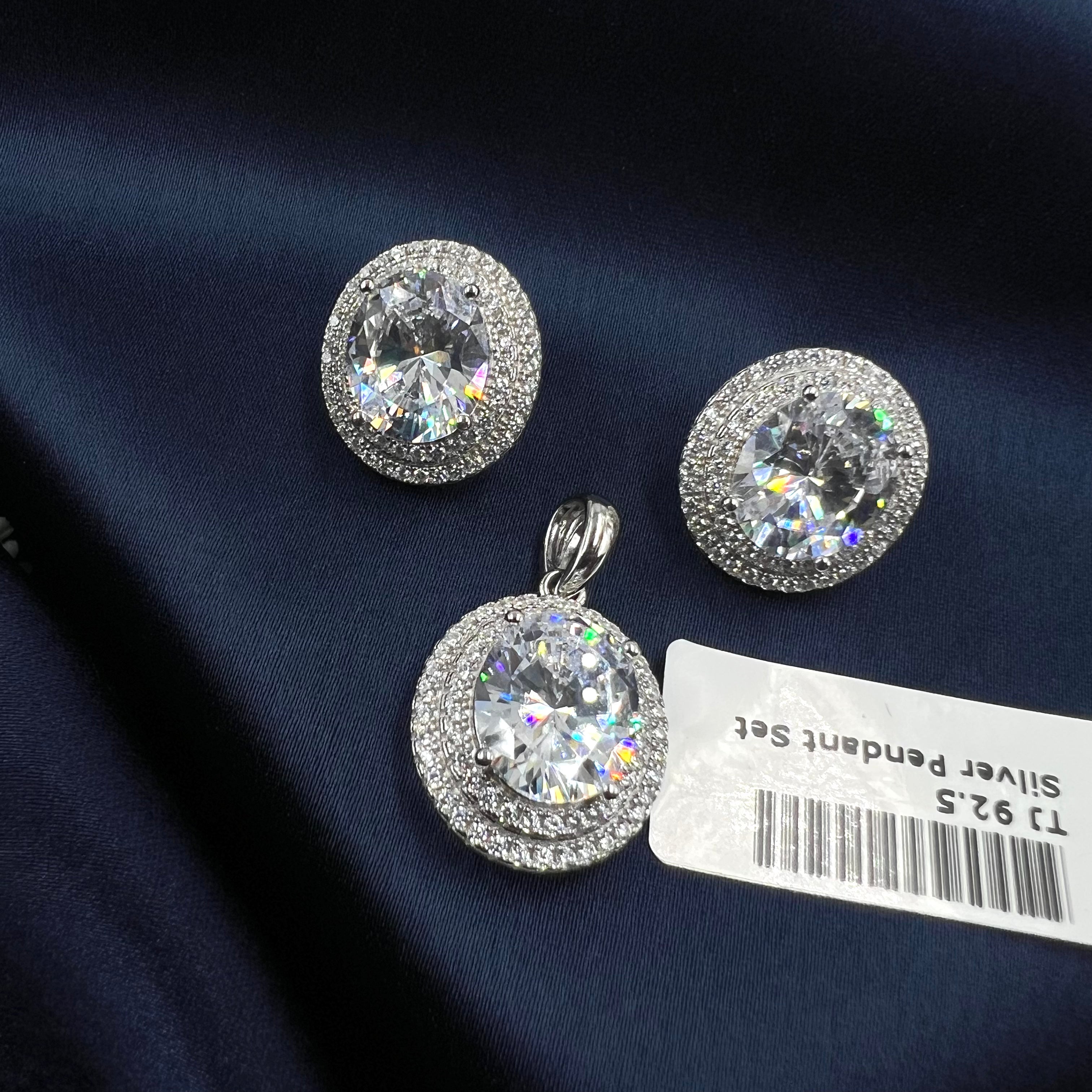 Radiant Flare Pendant Set