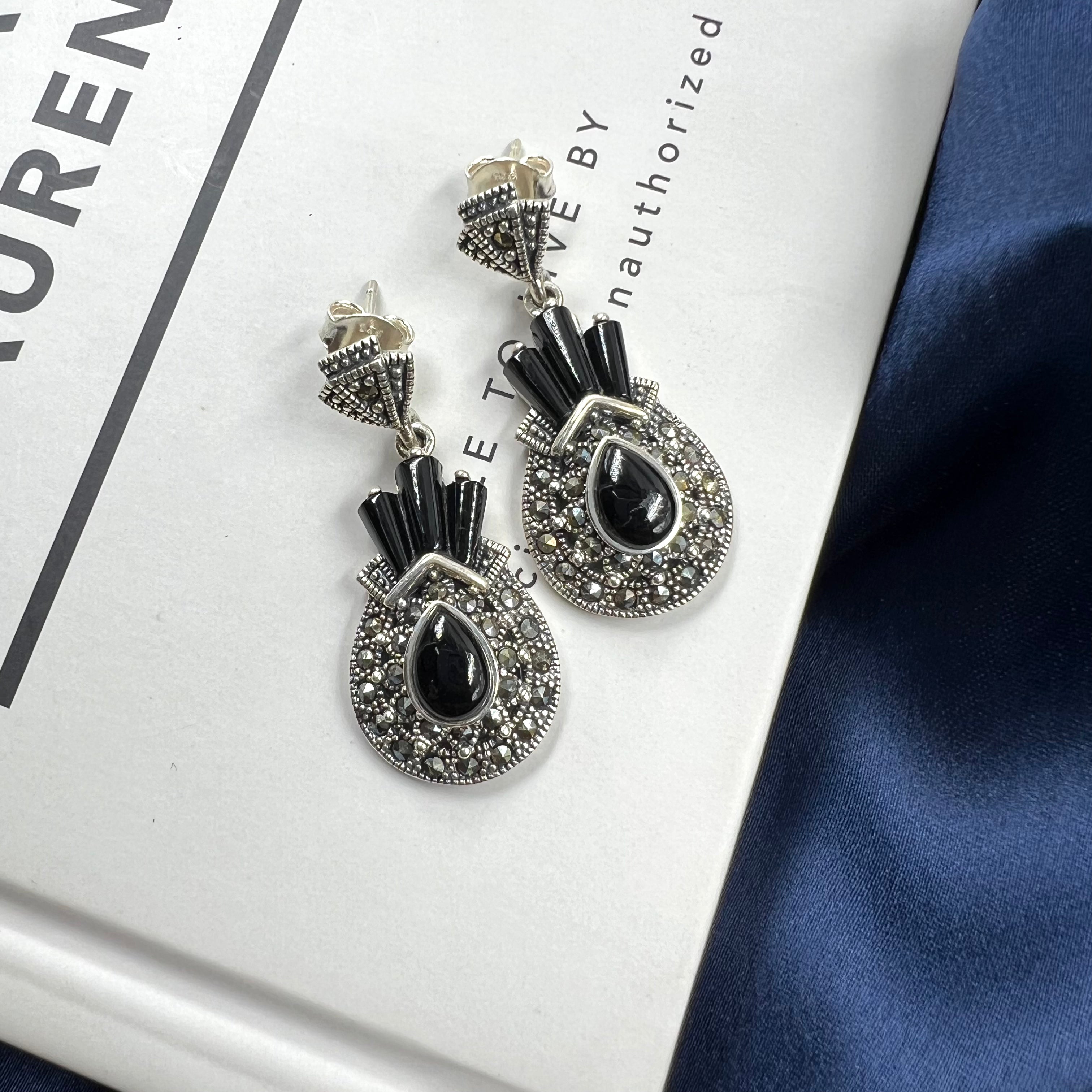 Viva Marcasite Pendant Set