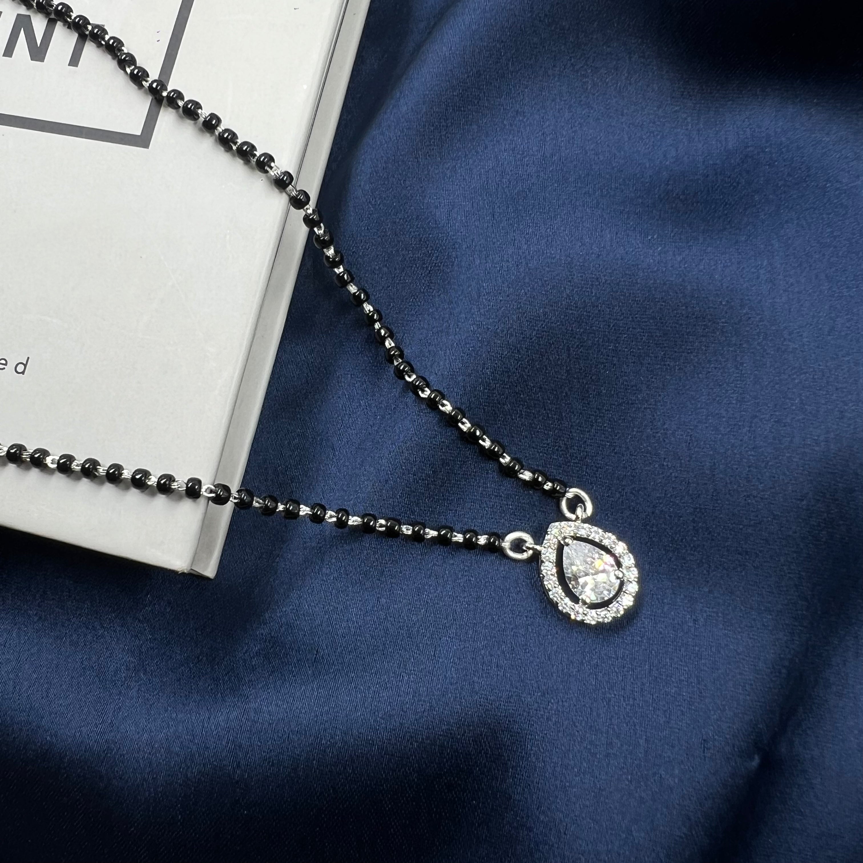 Sanskriti Mangalsutra Set