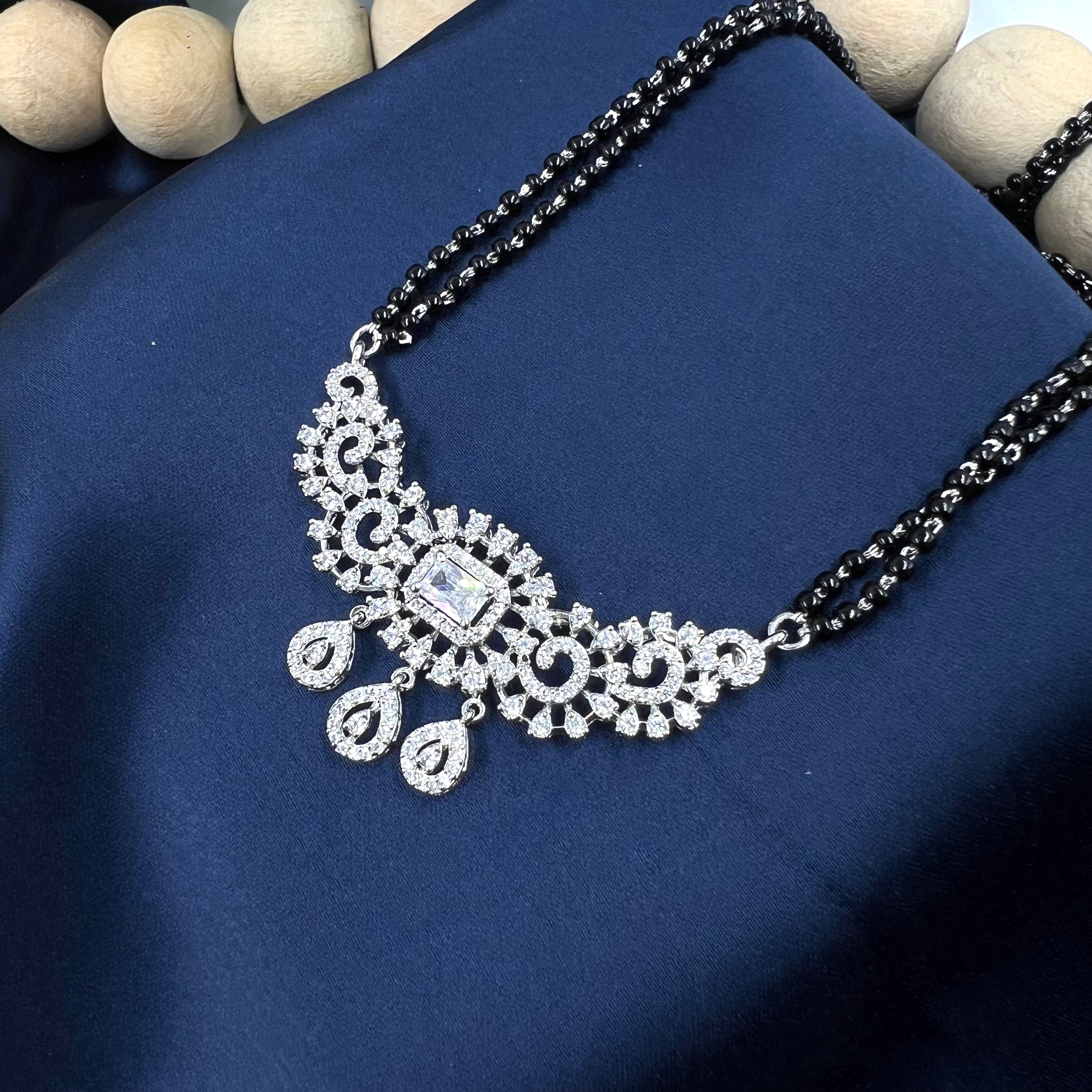 Divyani Mangalsutra Set