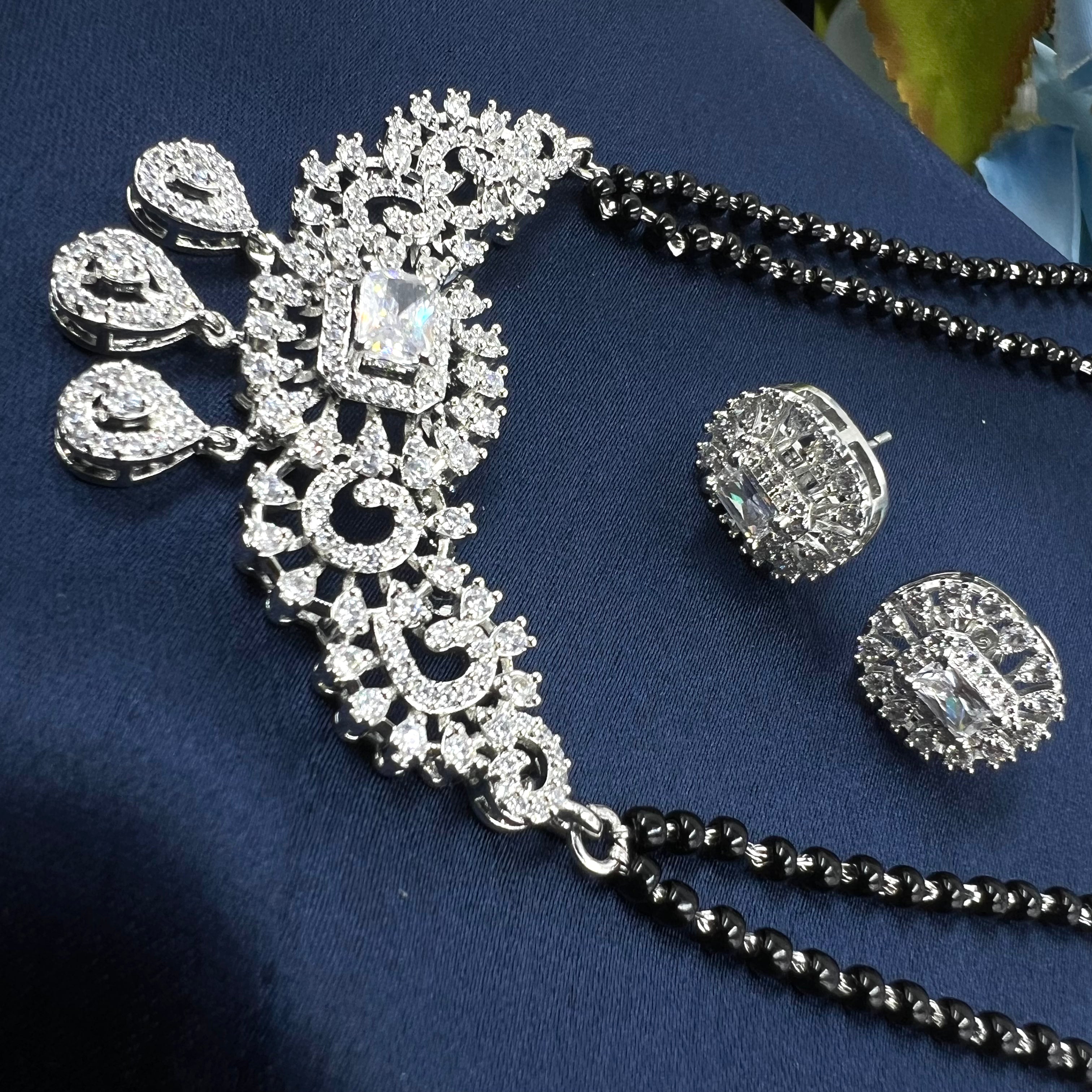 Divyani Mangalsutra Set
