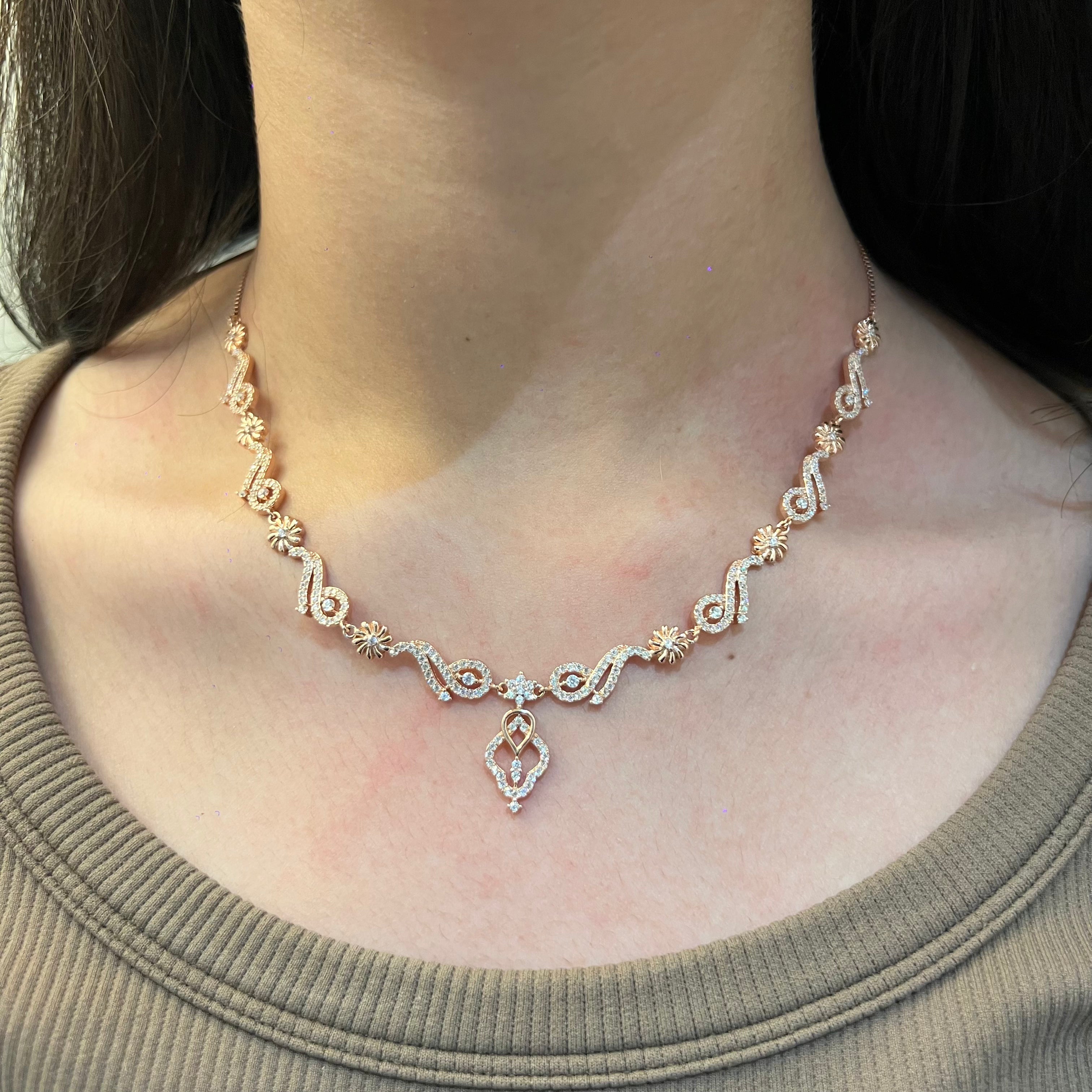 Rhea Necklace Set