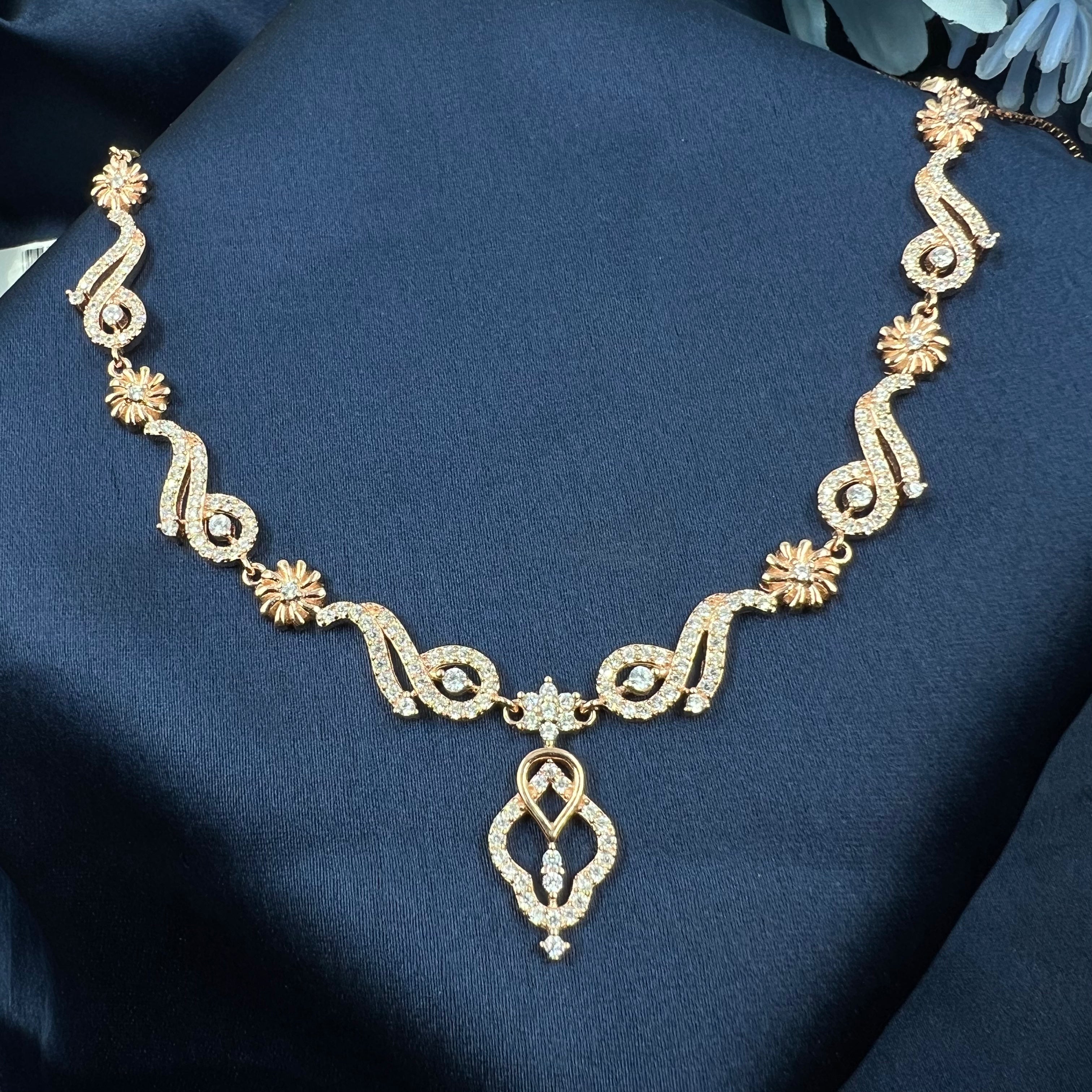 Rhea Necklace Set