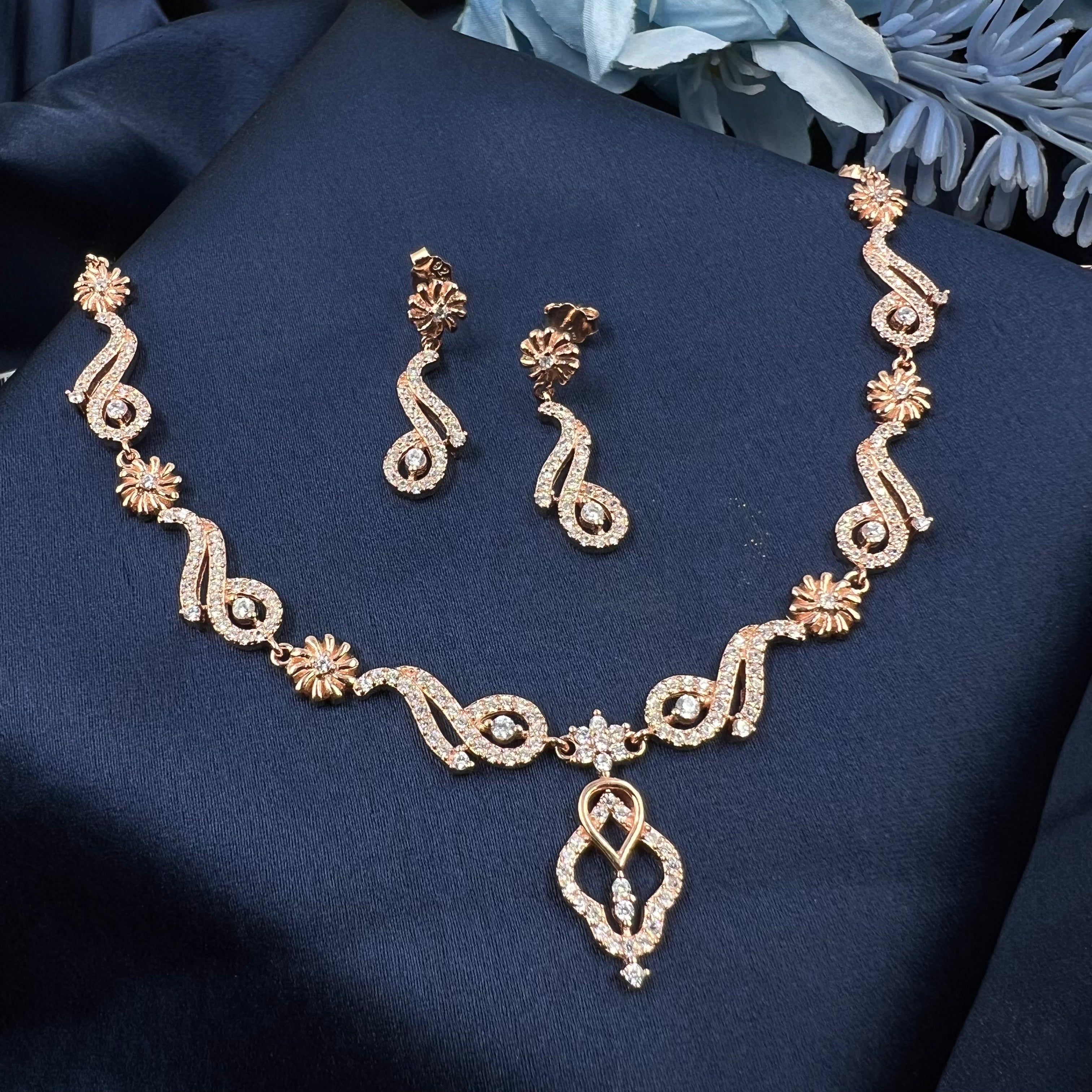 Rhea Necklace Set