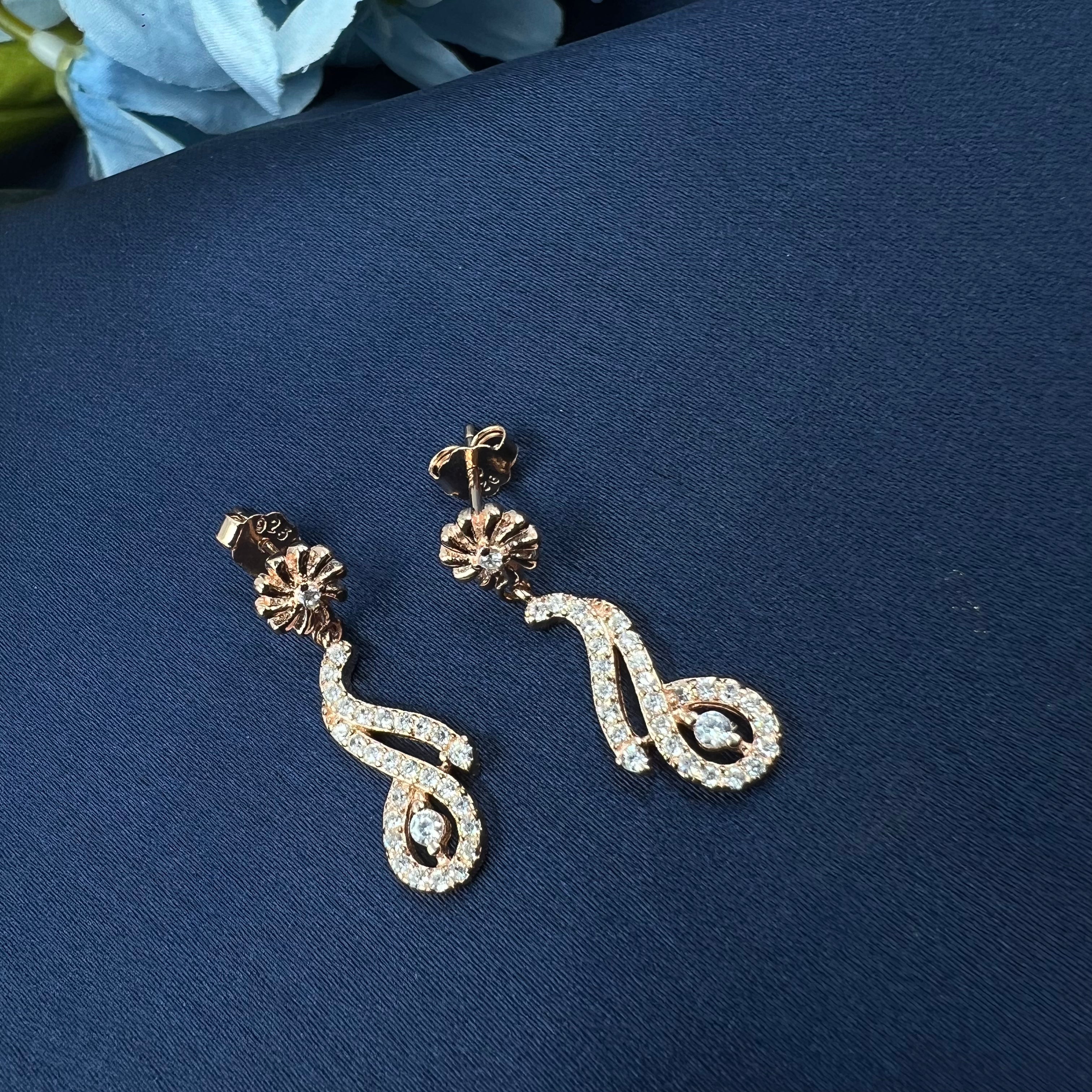 Rhea Necklace Set