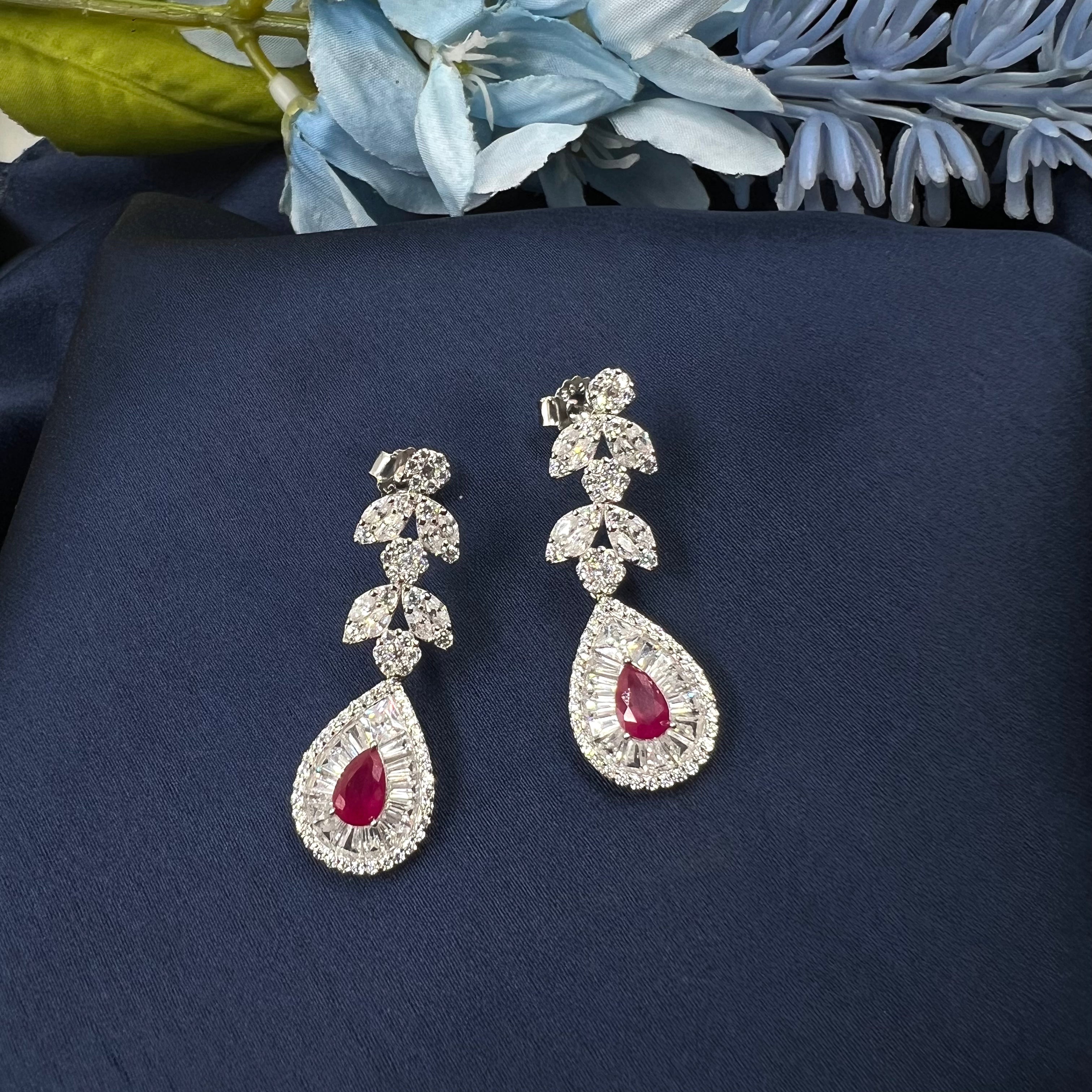 Nayra Necklace Set