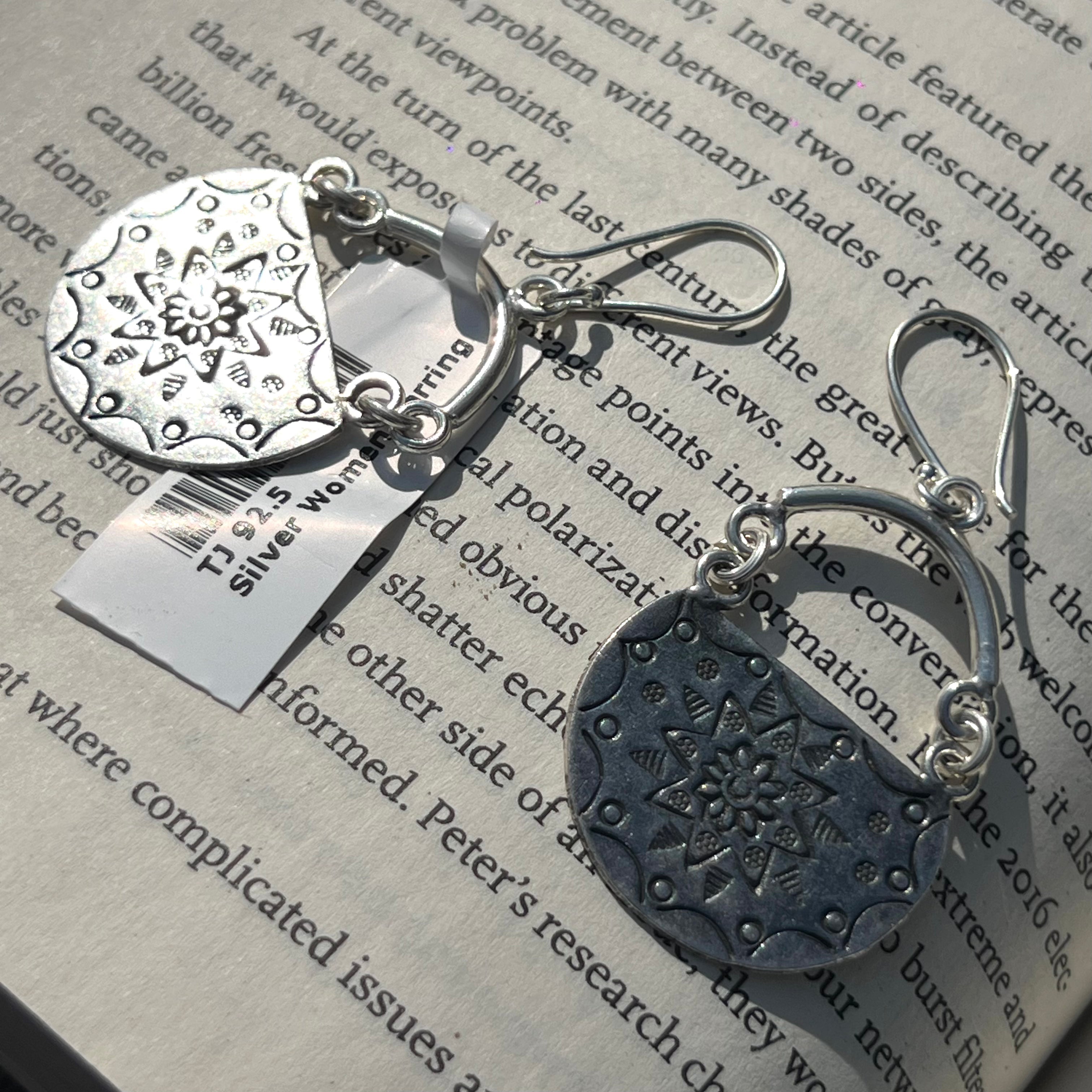 Aura Curve Earrings