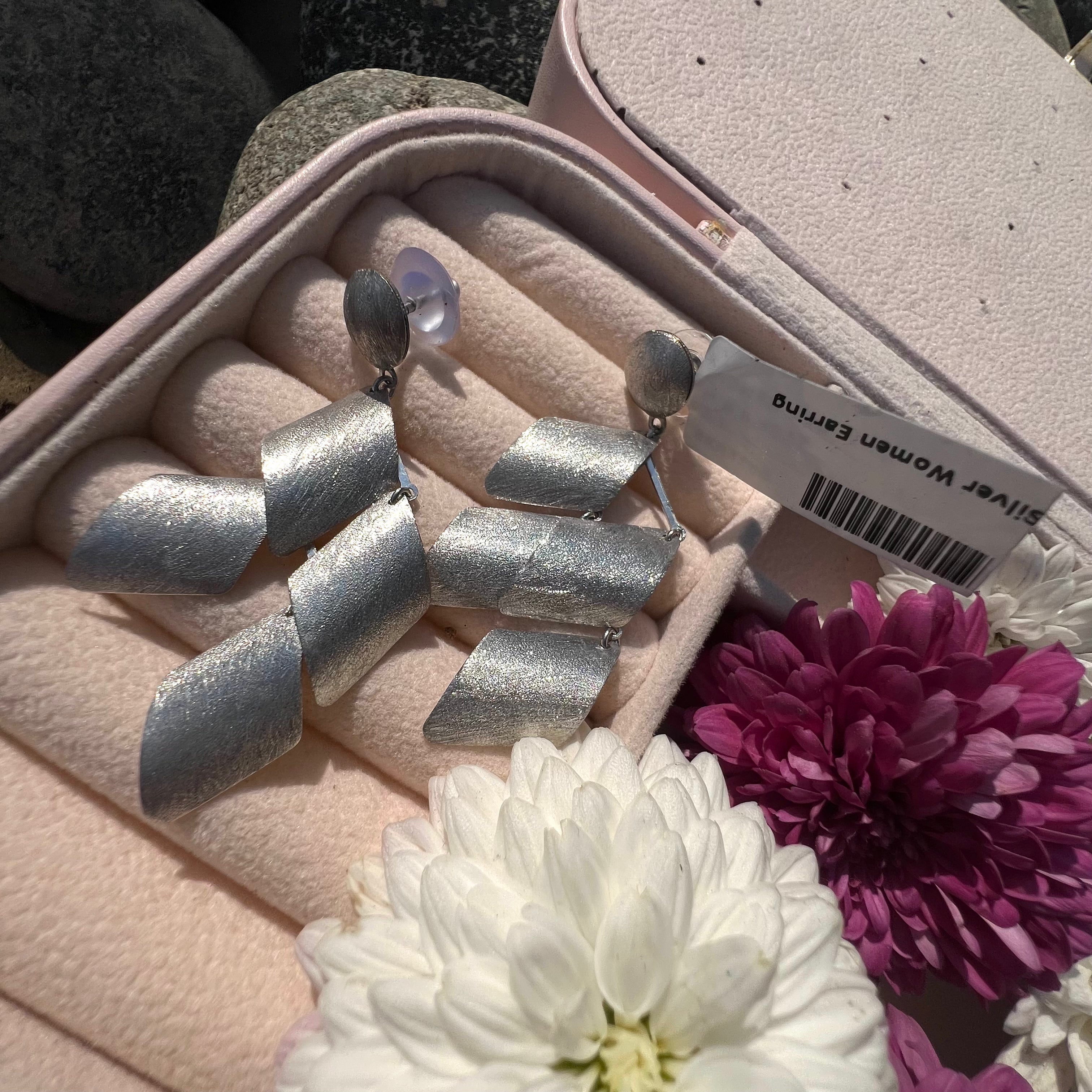 Victoria Dancing Earrings