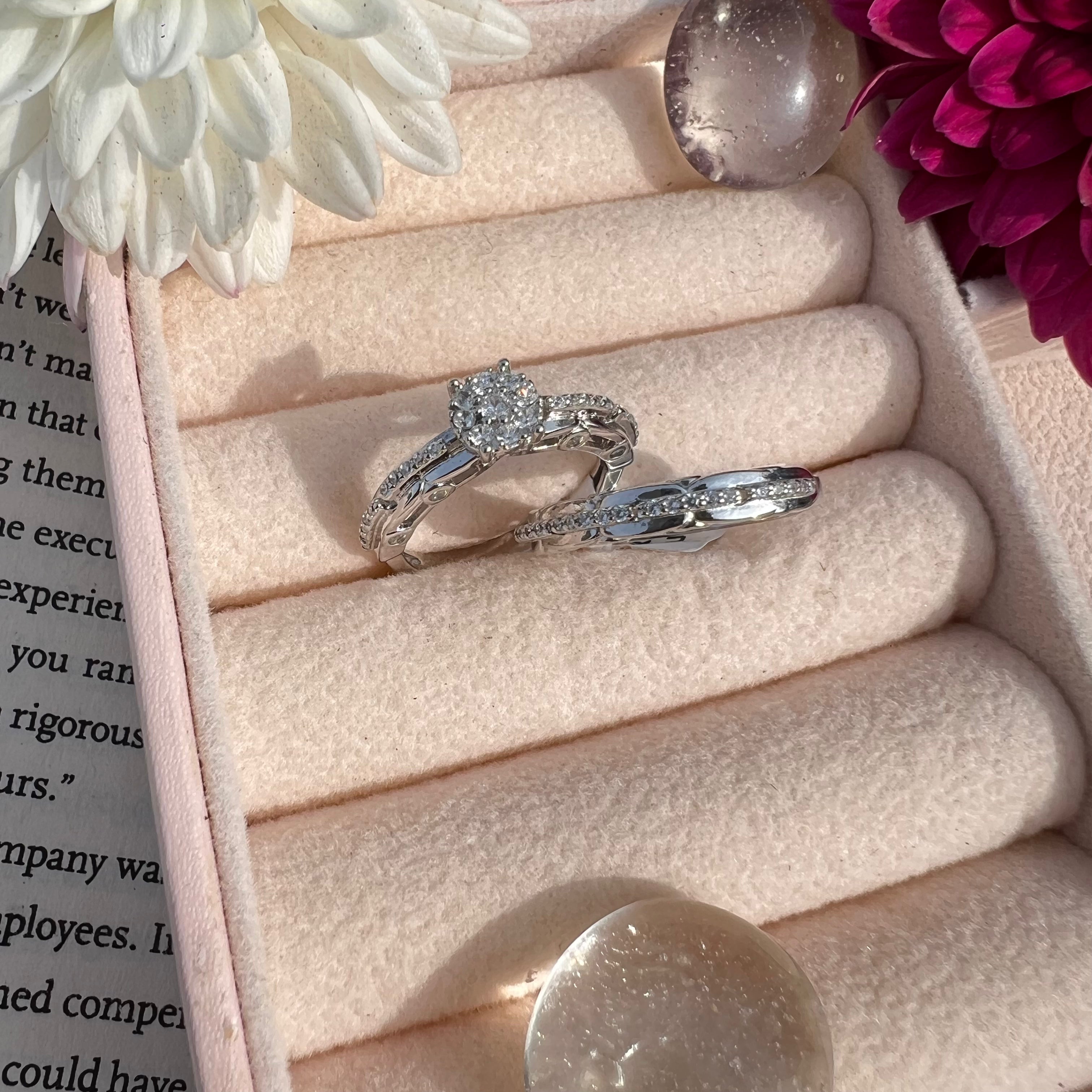 Dual grace Double Ring