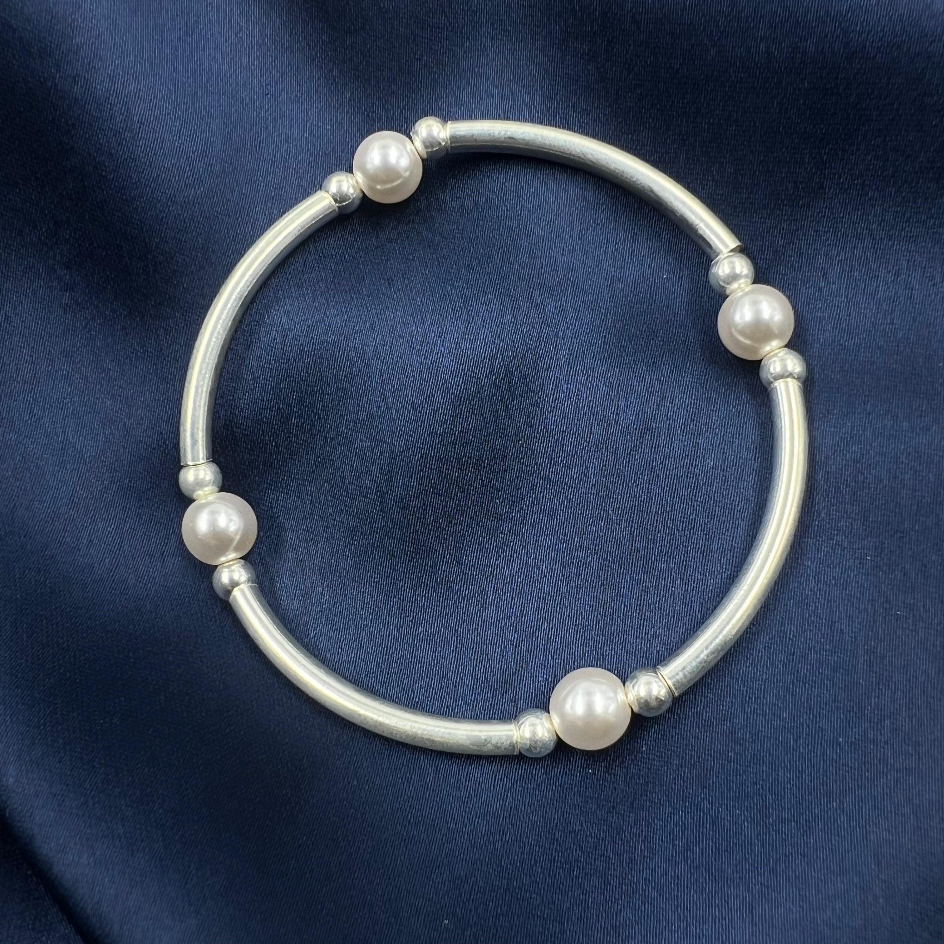 Stretchable Pearl Bracelet