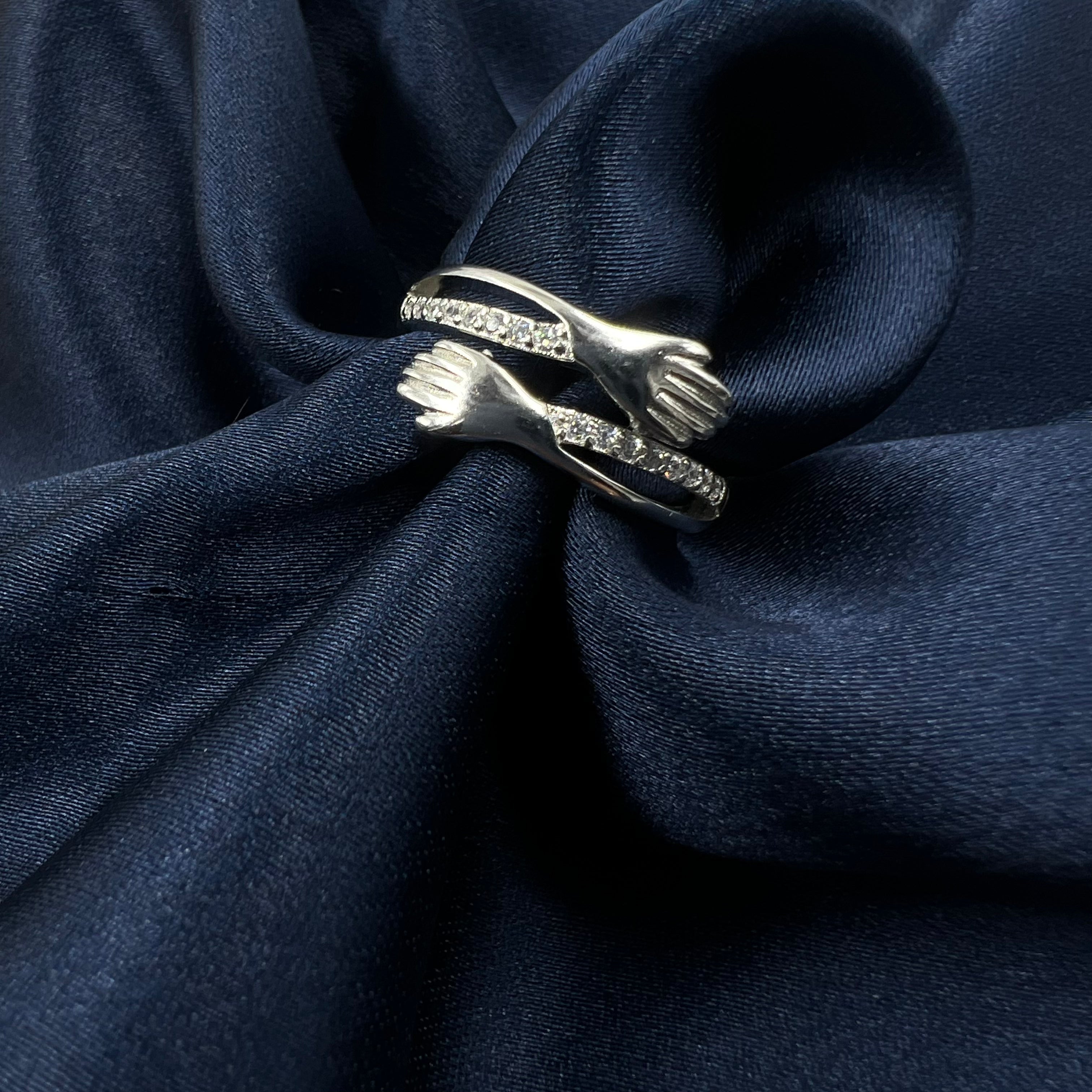 Hug Ring