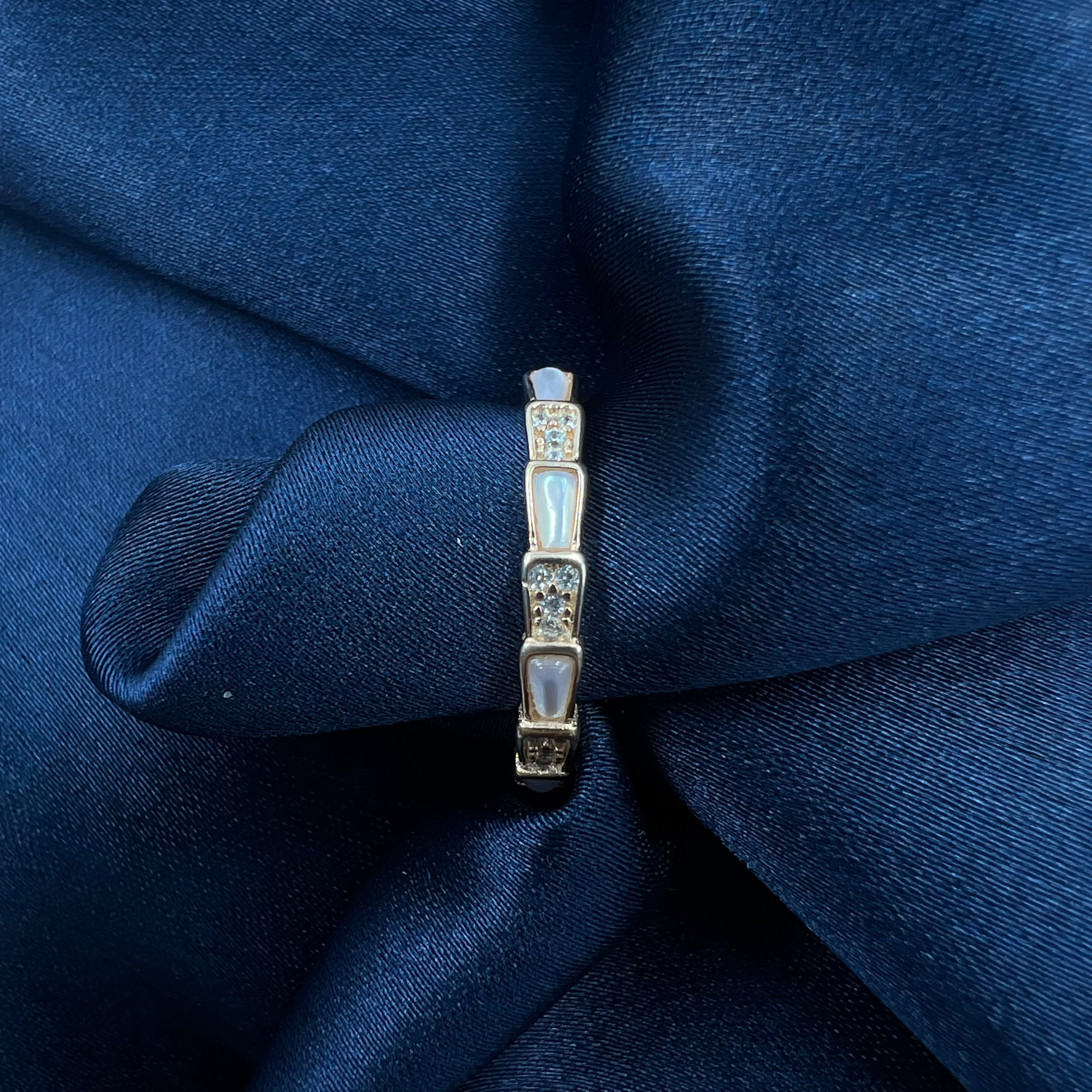 Dream Girl Band Ring