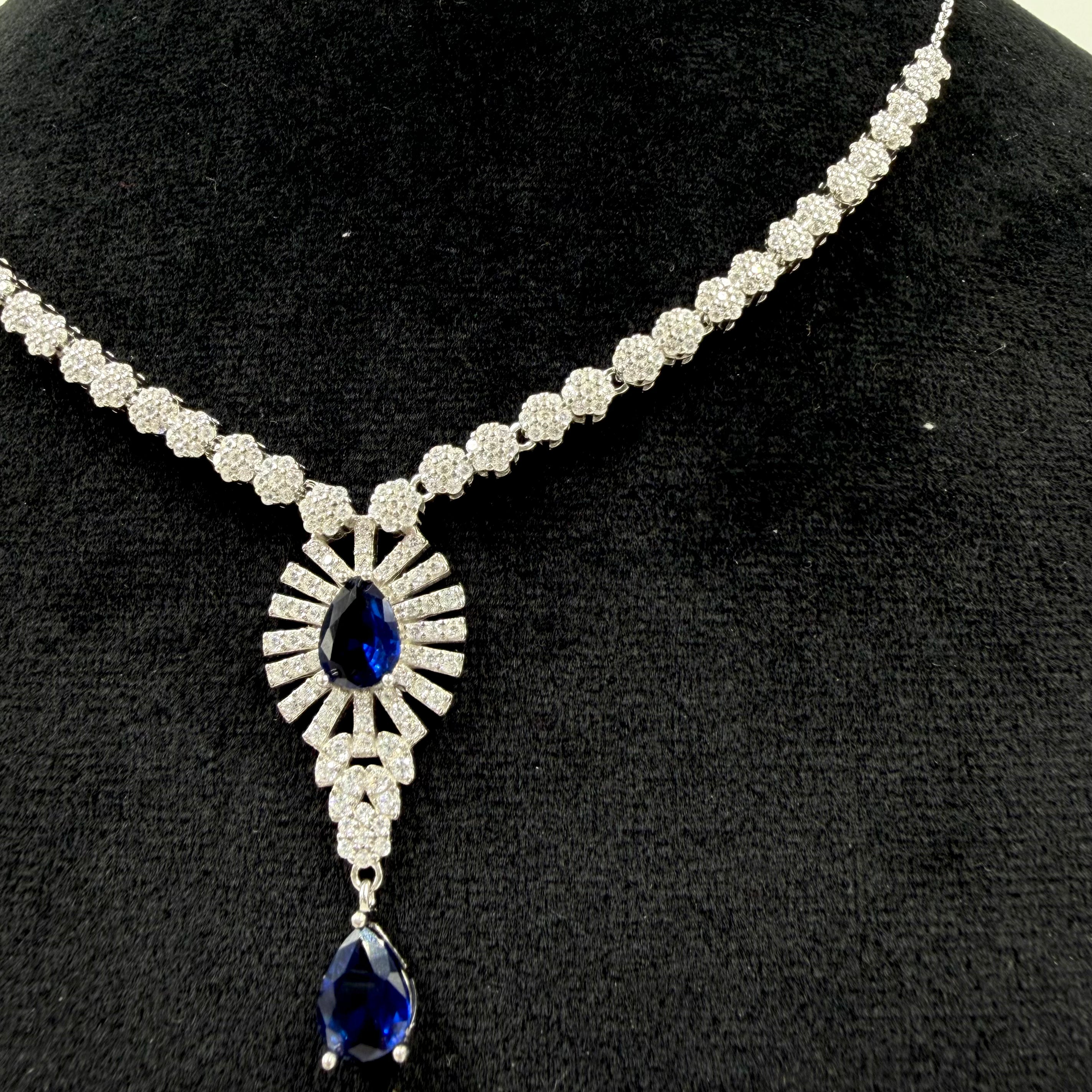 Blue hang necklace in 925 silver