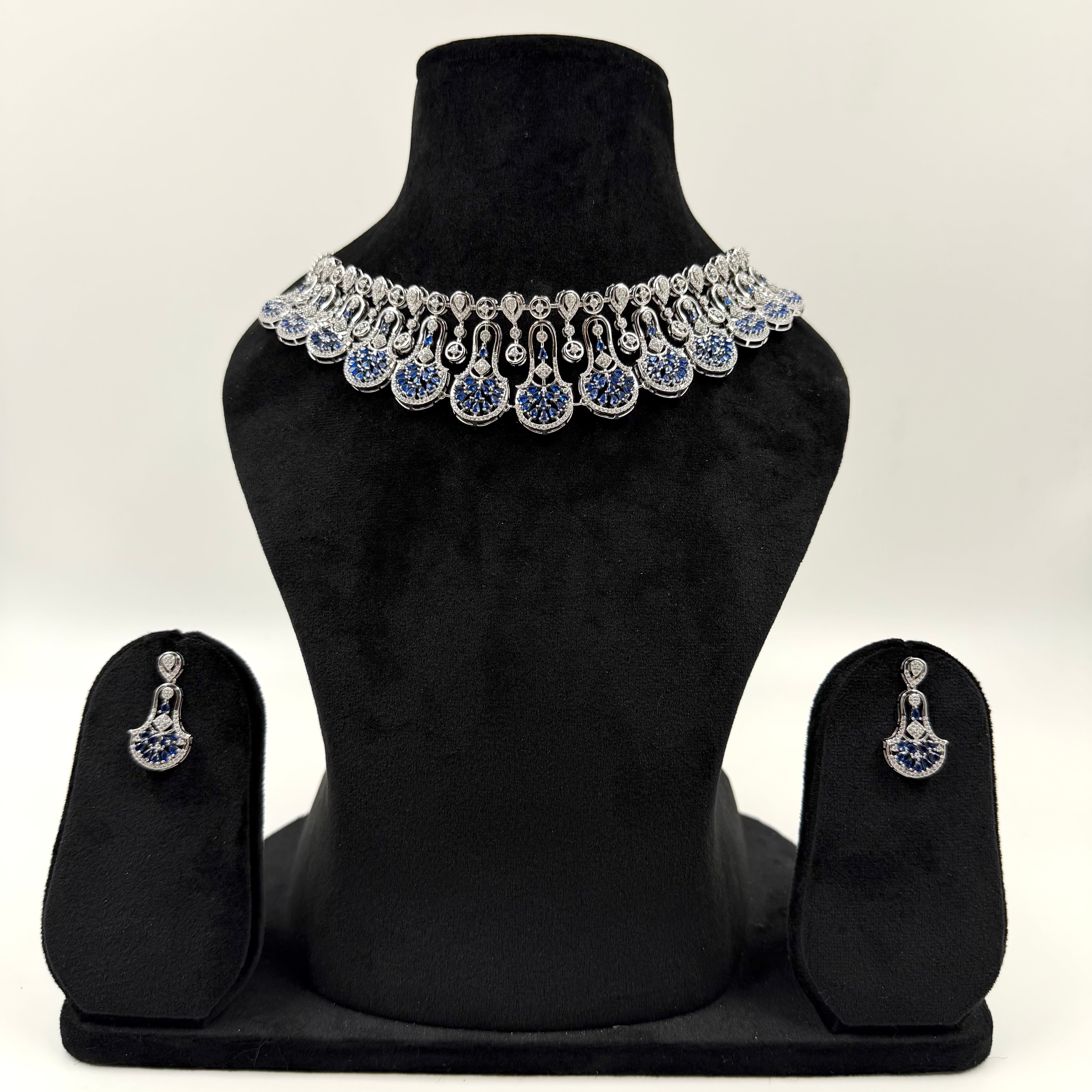 Blue short heavy necklace in 925 silver
