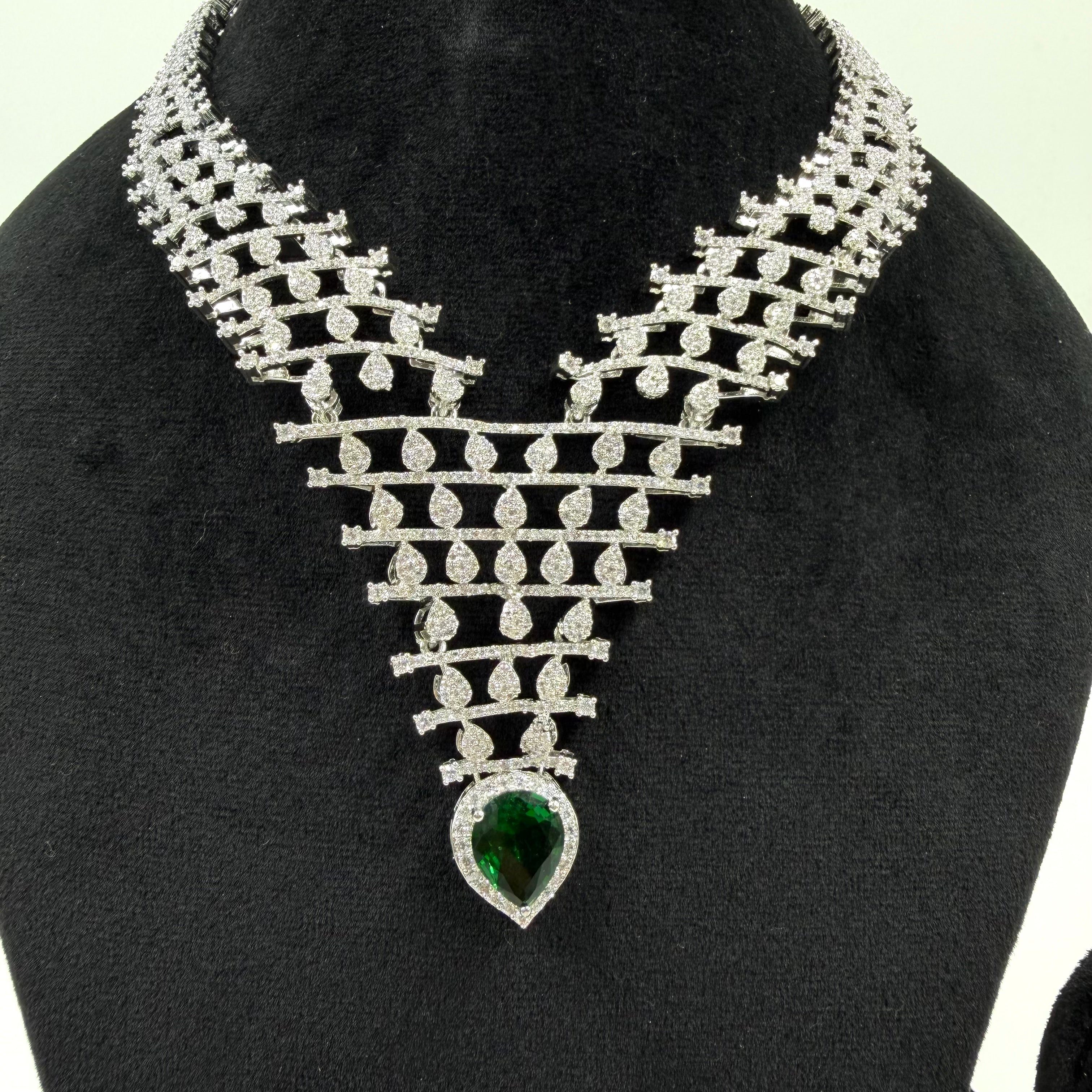 Blue velvet necklace crafted in 925 silver