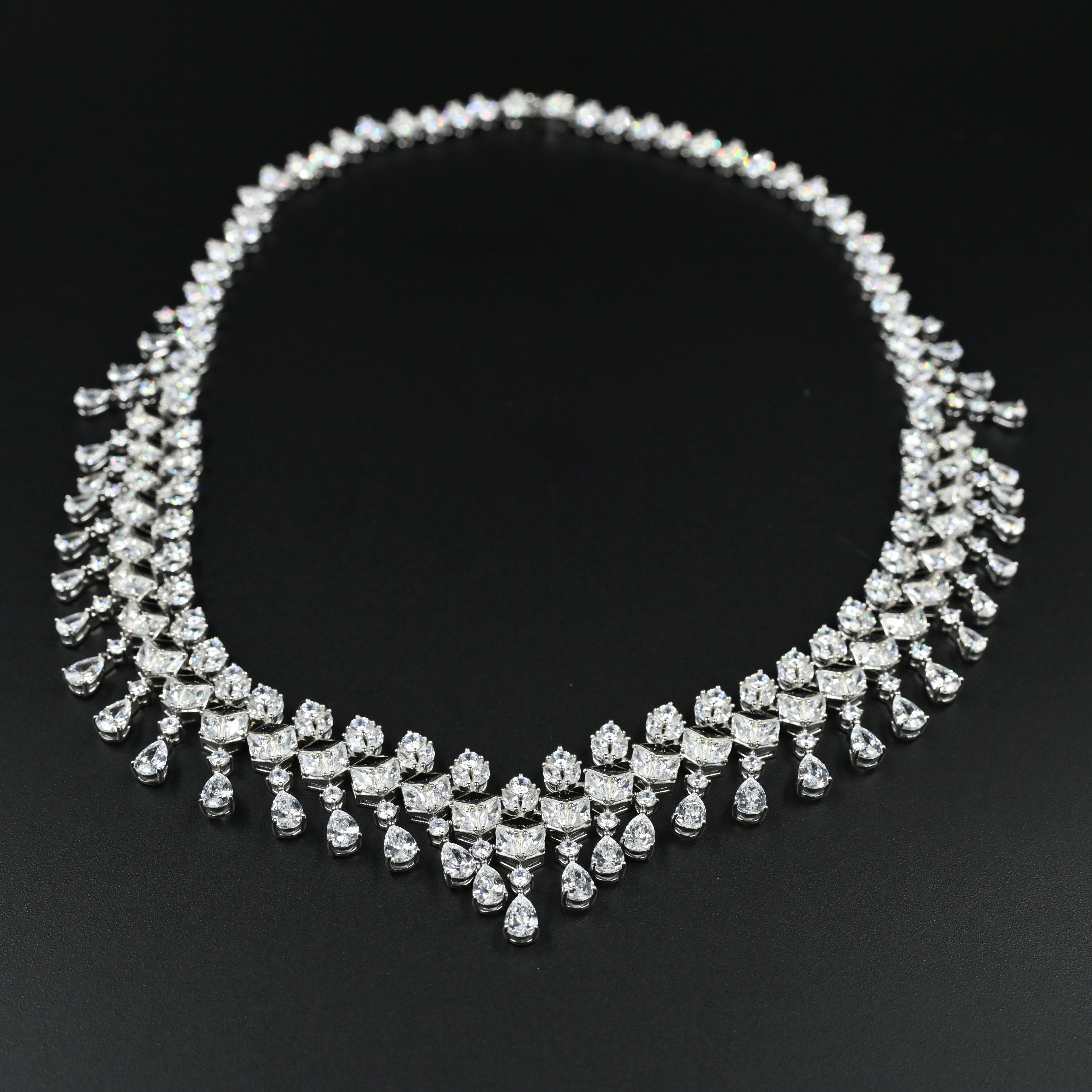 cascading-silver-necklace-set-janya