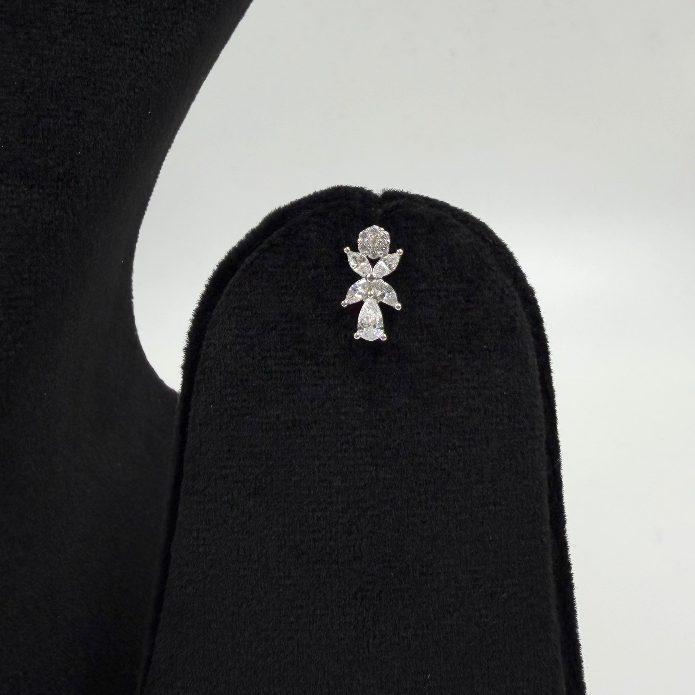 Classy white necklace by House of Janya