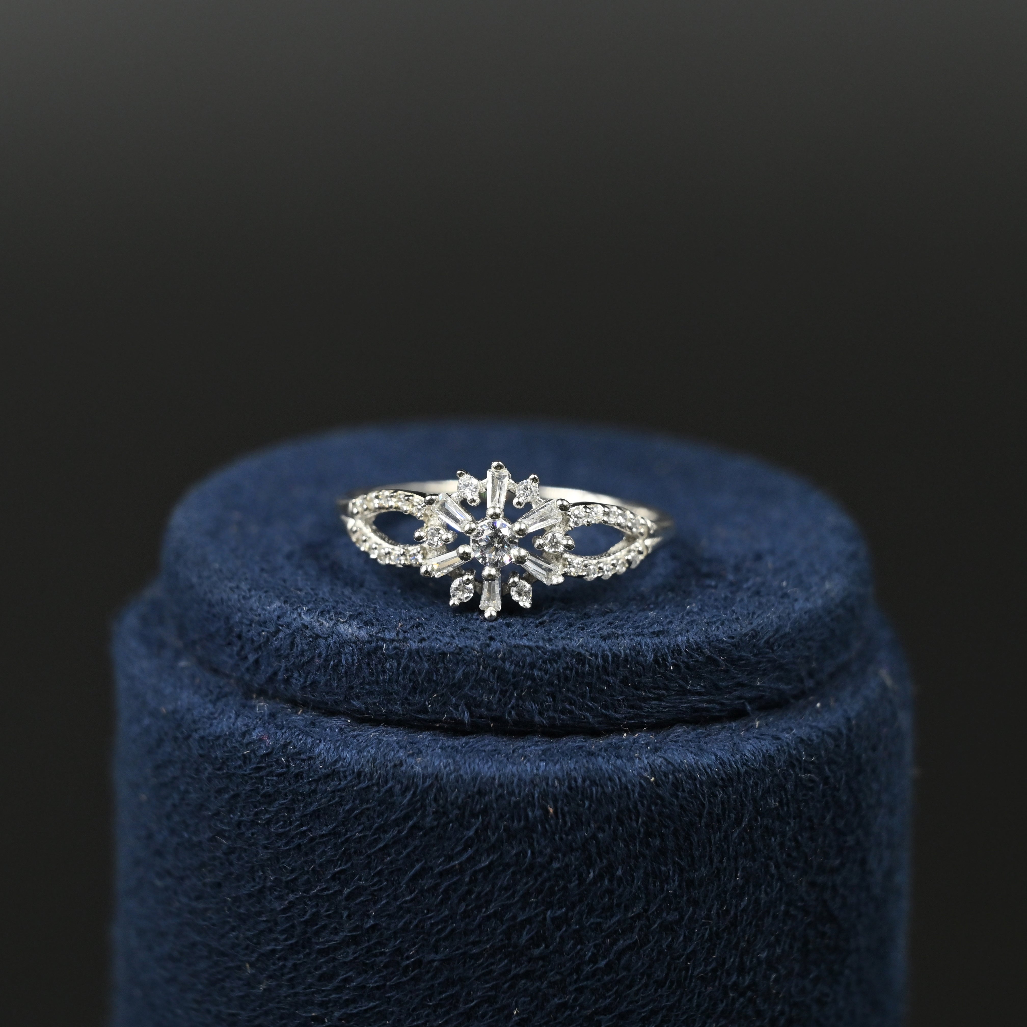 Delicate snow crown ring design