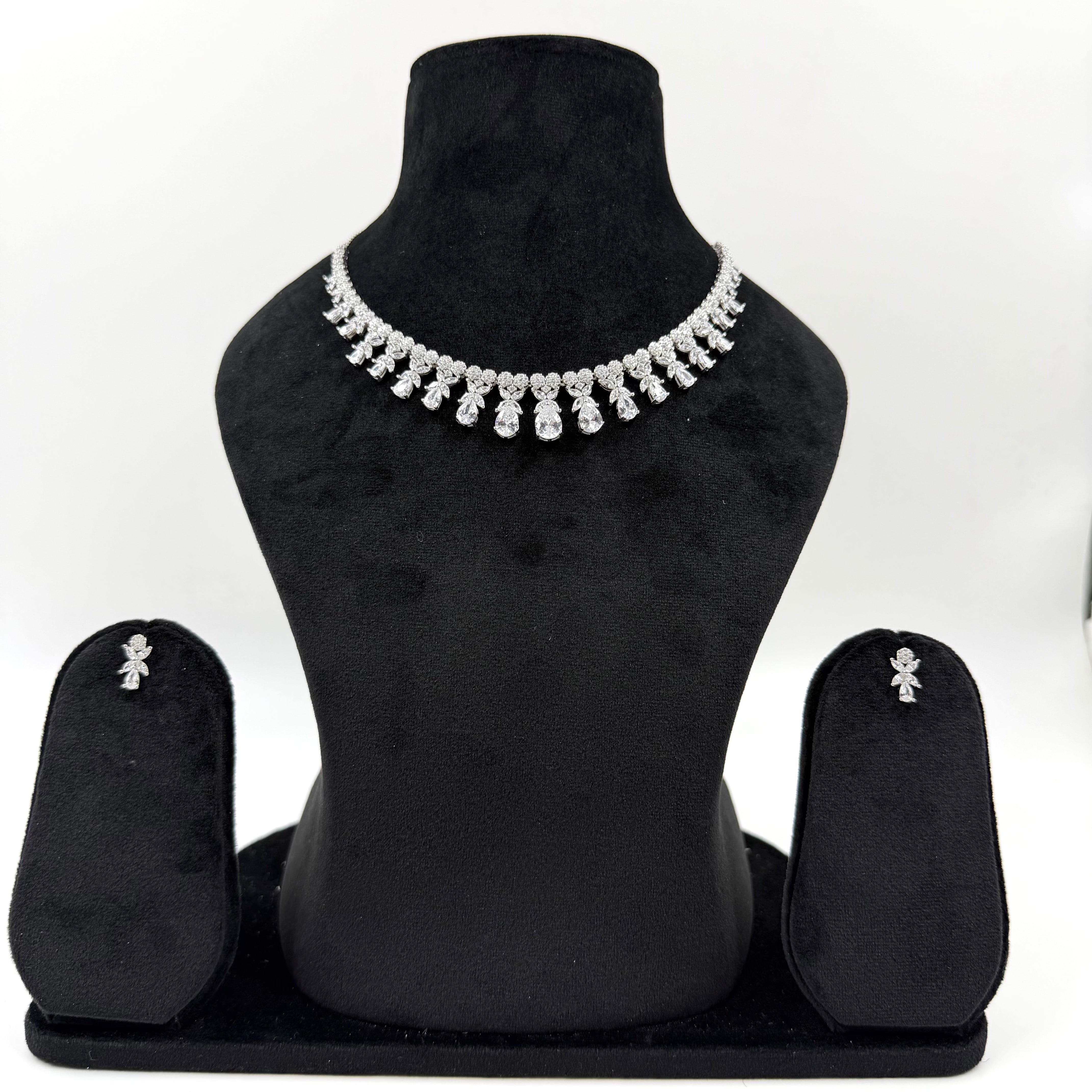 Designer 925 silver short white necklace