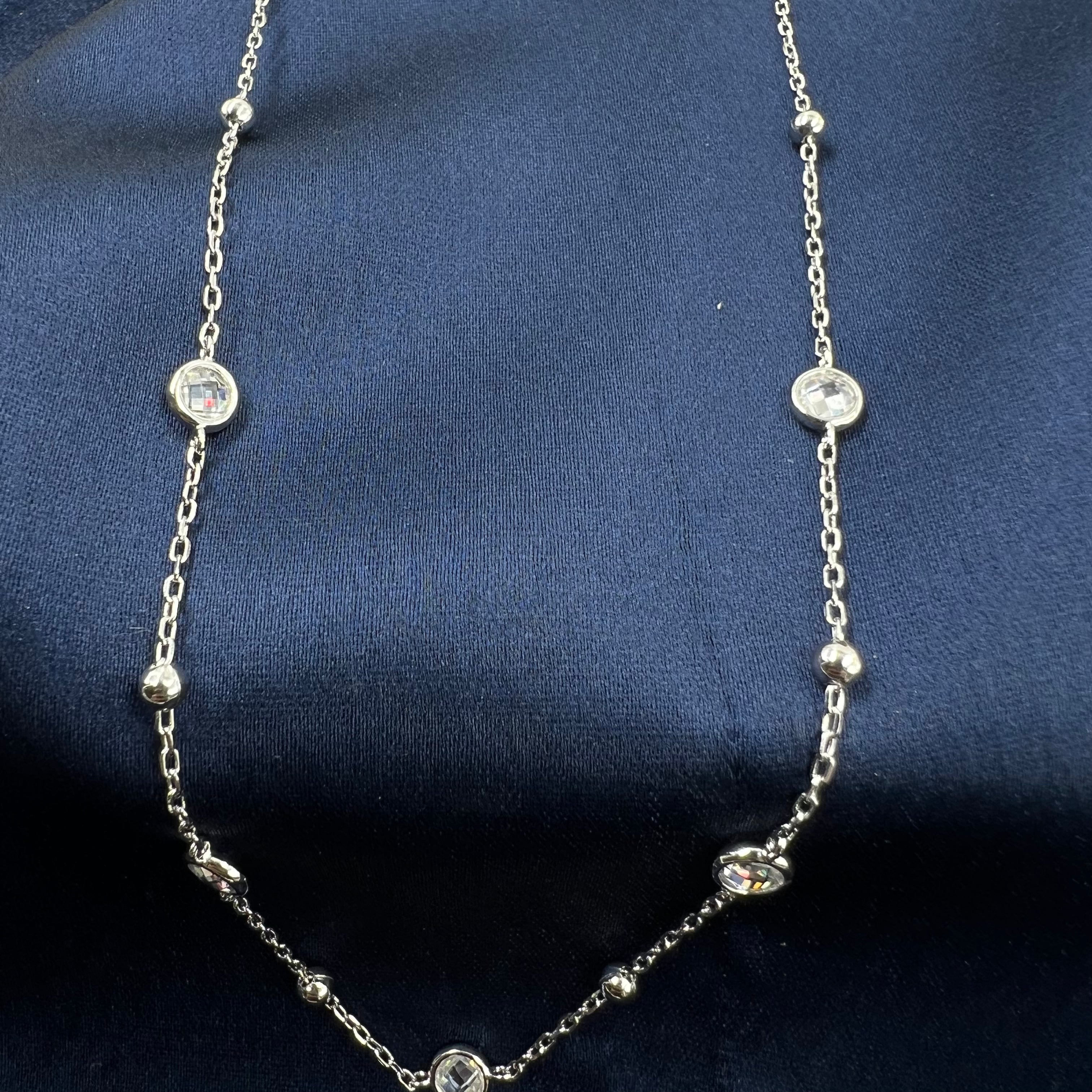 Elegant Aurea silver chain