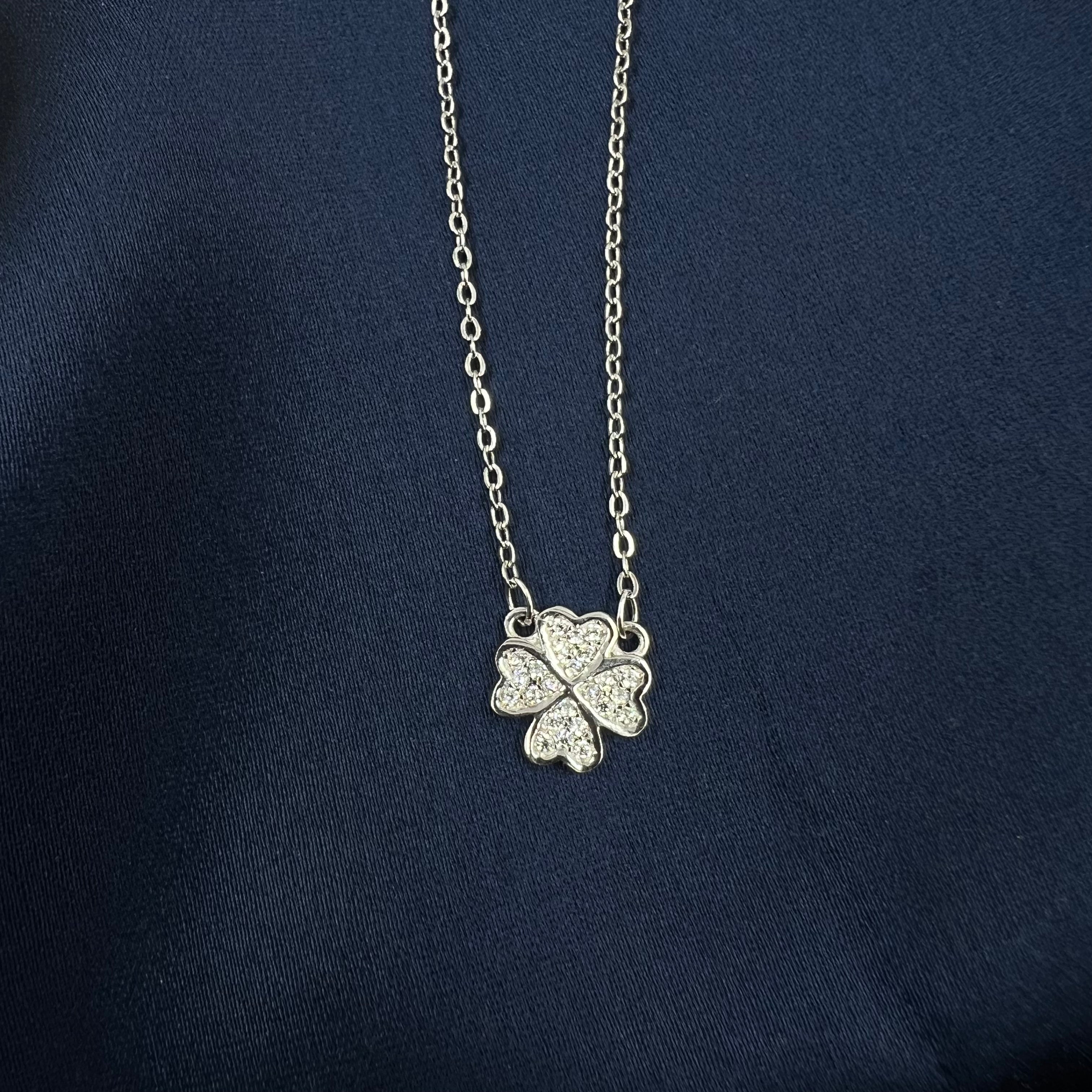 Elegant 925 silver pendant design