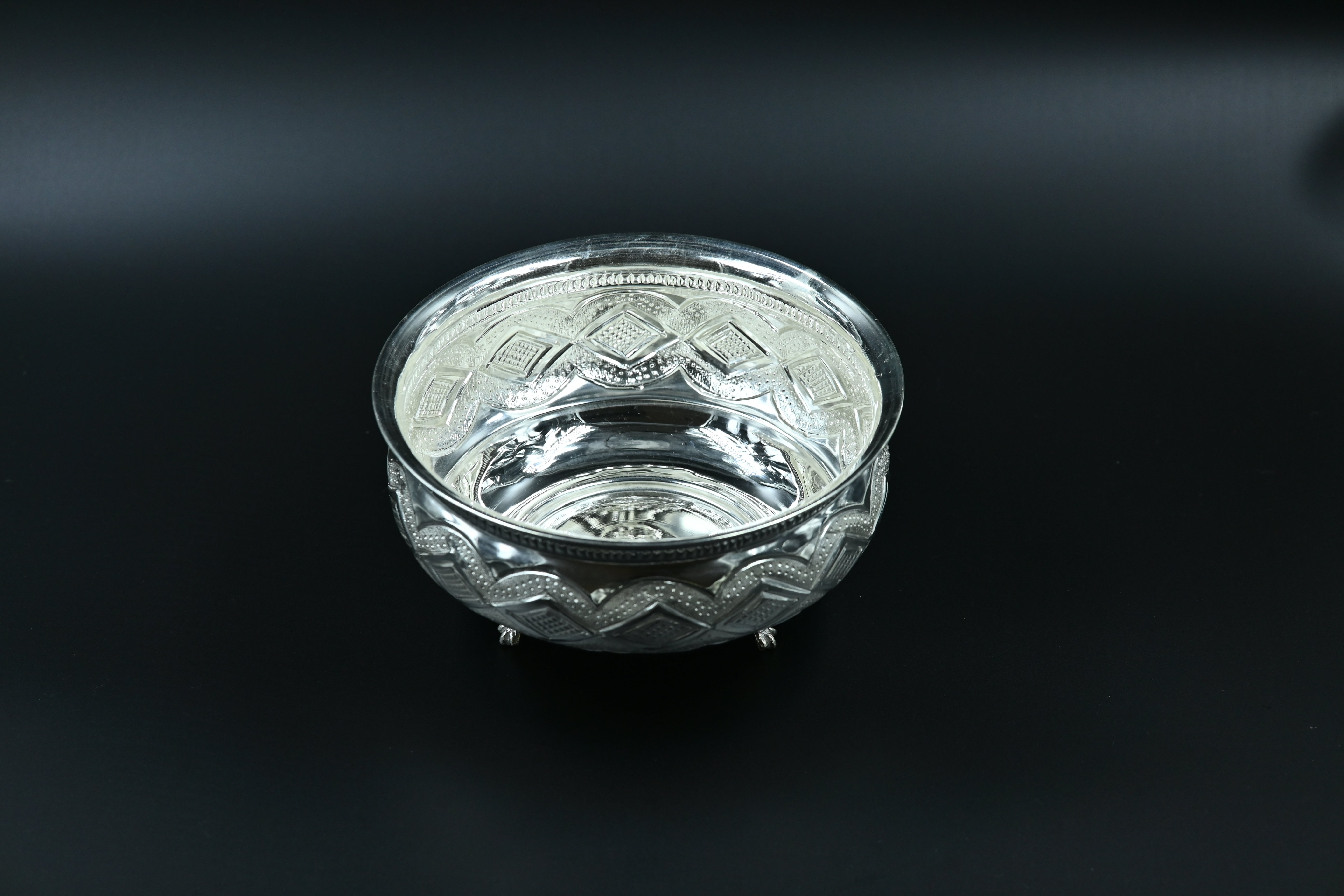 Elegant home décor bowl