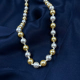 Elegant pearl chain design