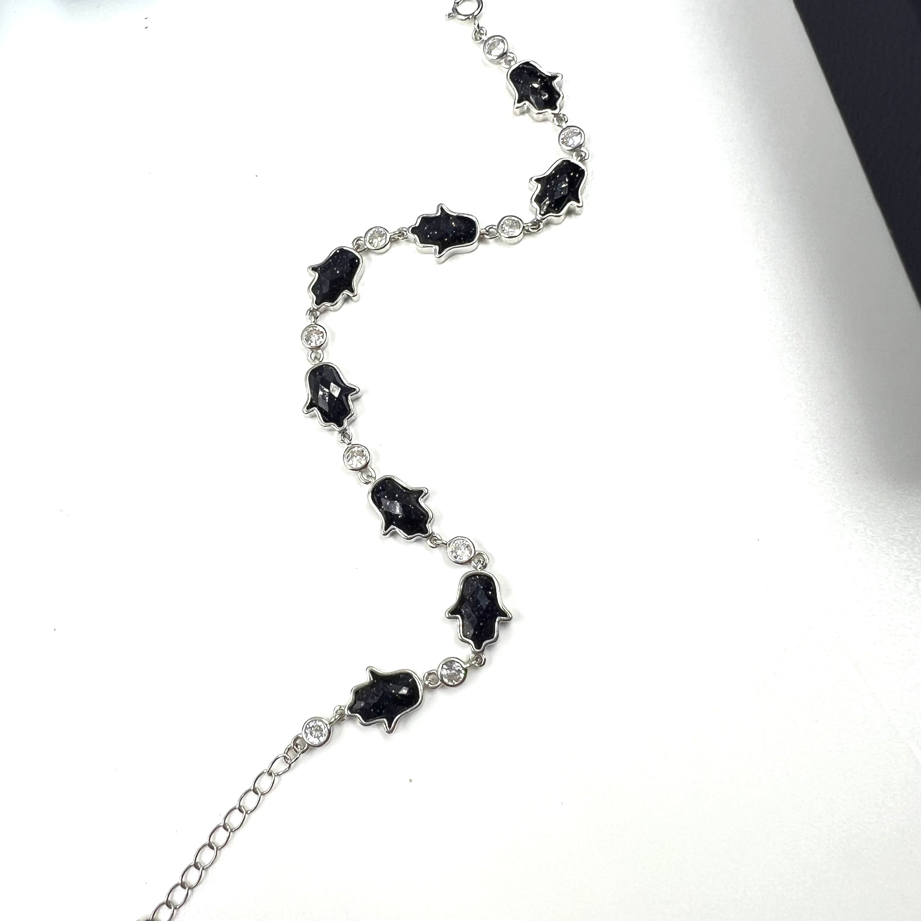 Elegant silver Noira bracelet