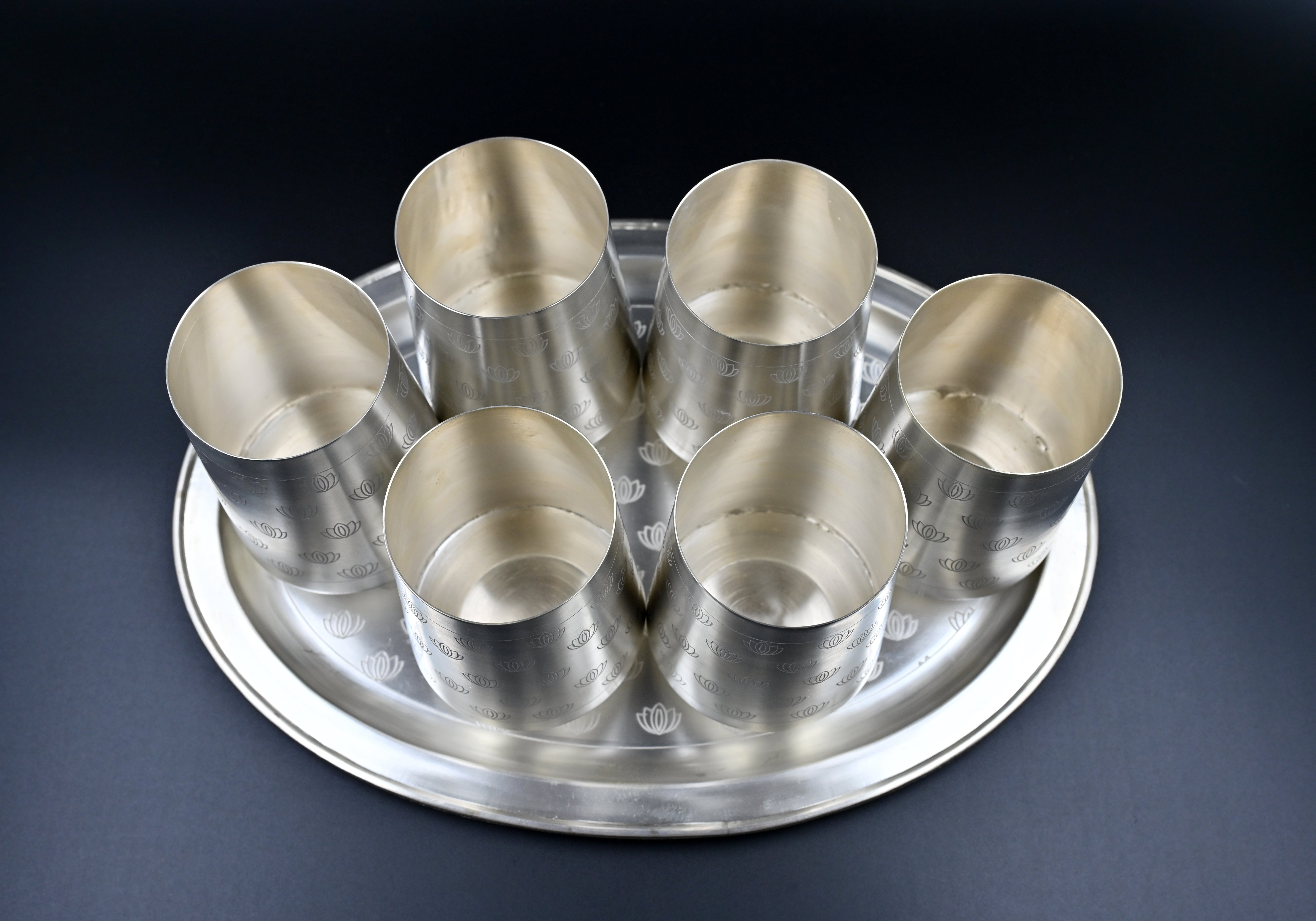 Elegant 925 silver tray with glasses