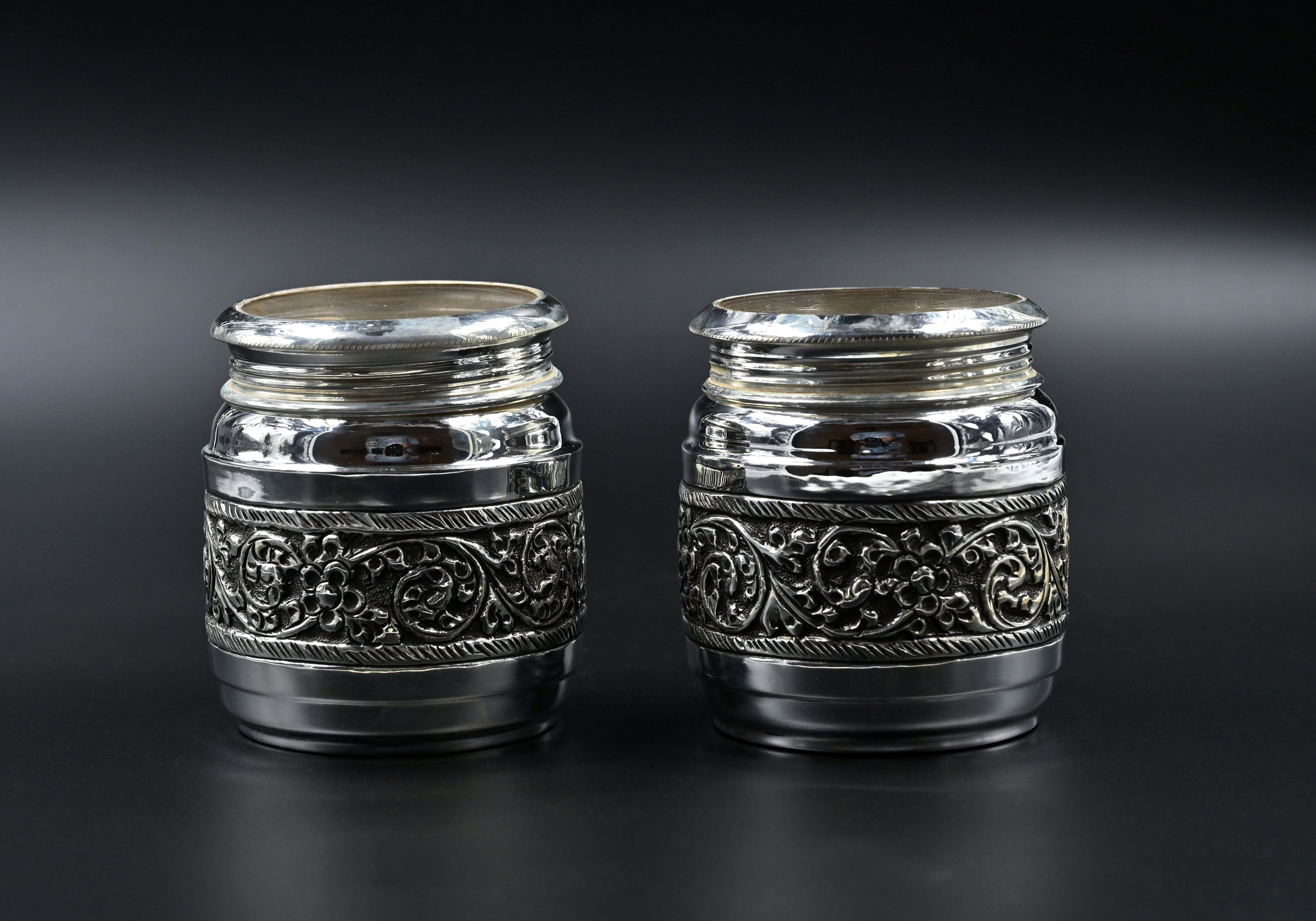 Elegant storage jar set design