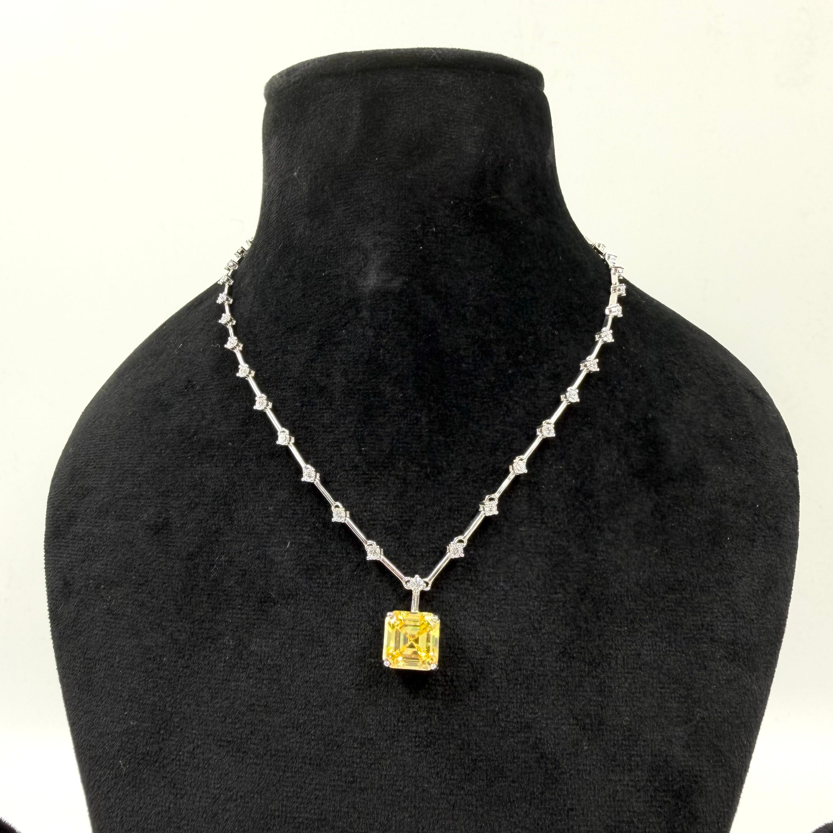 Elegant yellow gemstone necklace for women