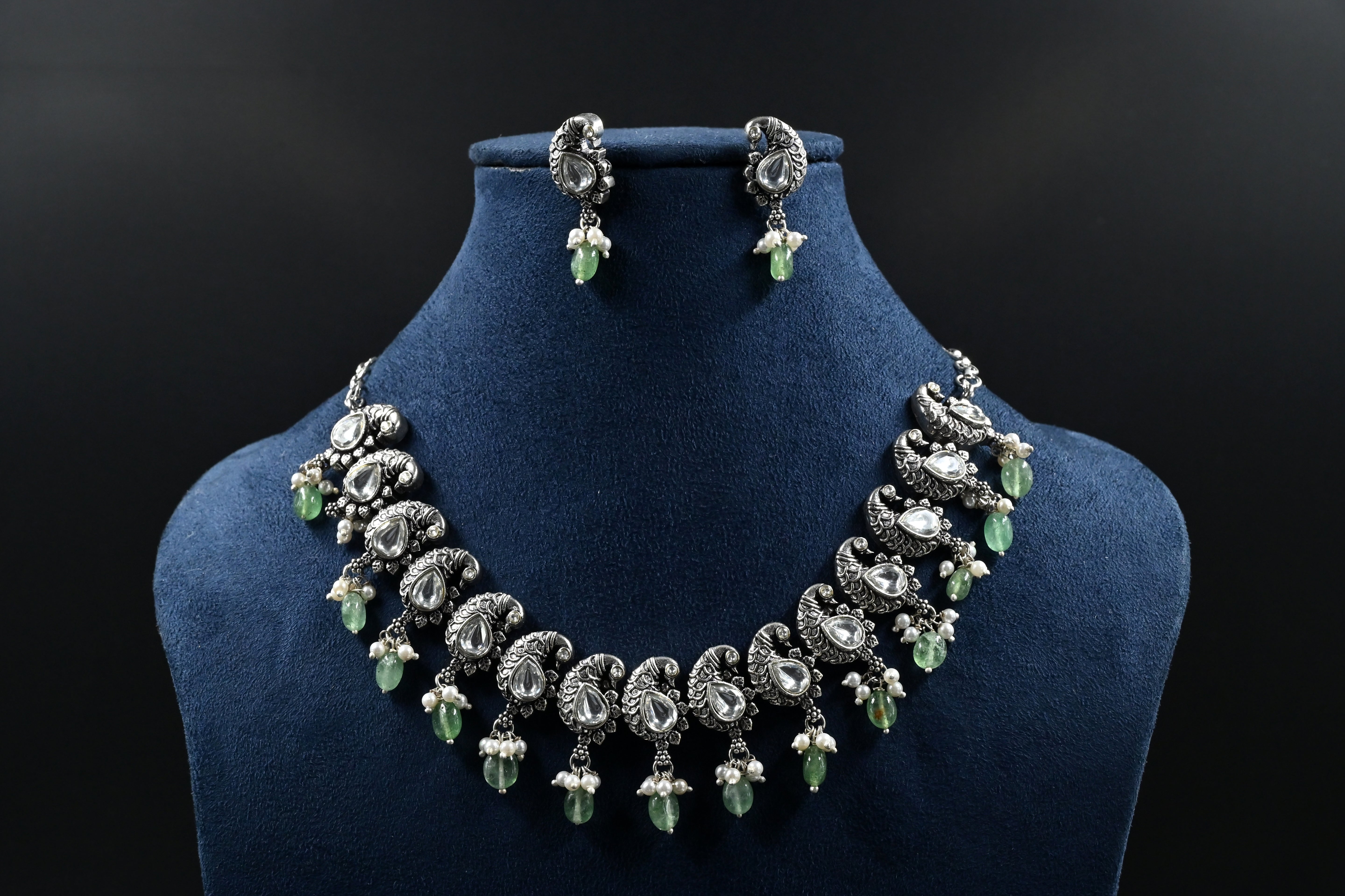 Emerald Rajwada necklace set in 925 silver