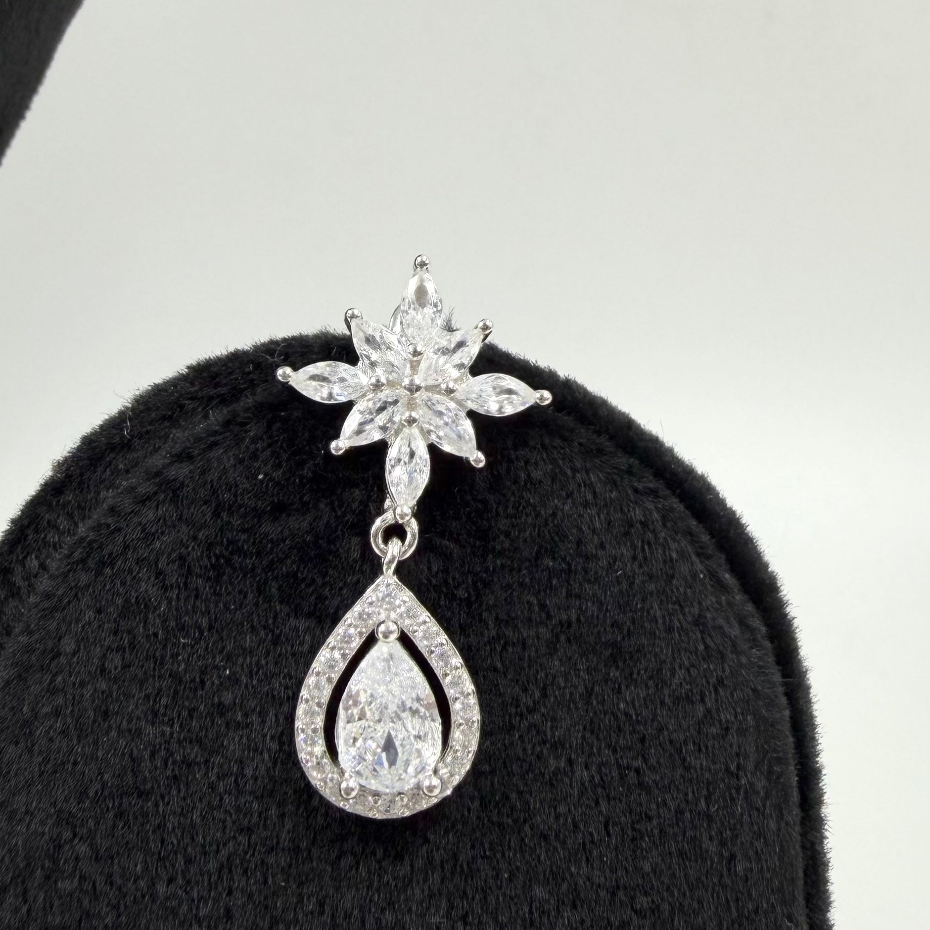 Floral white necklace by House of Janya