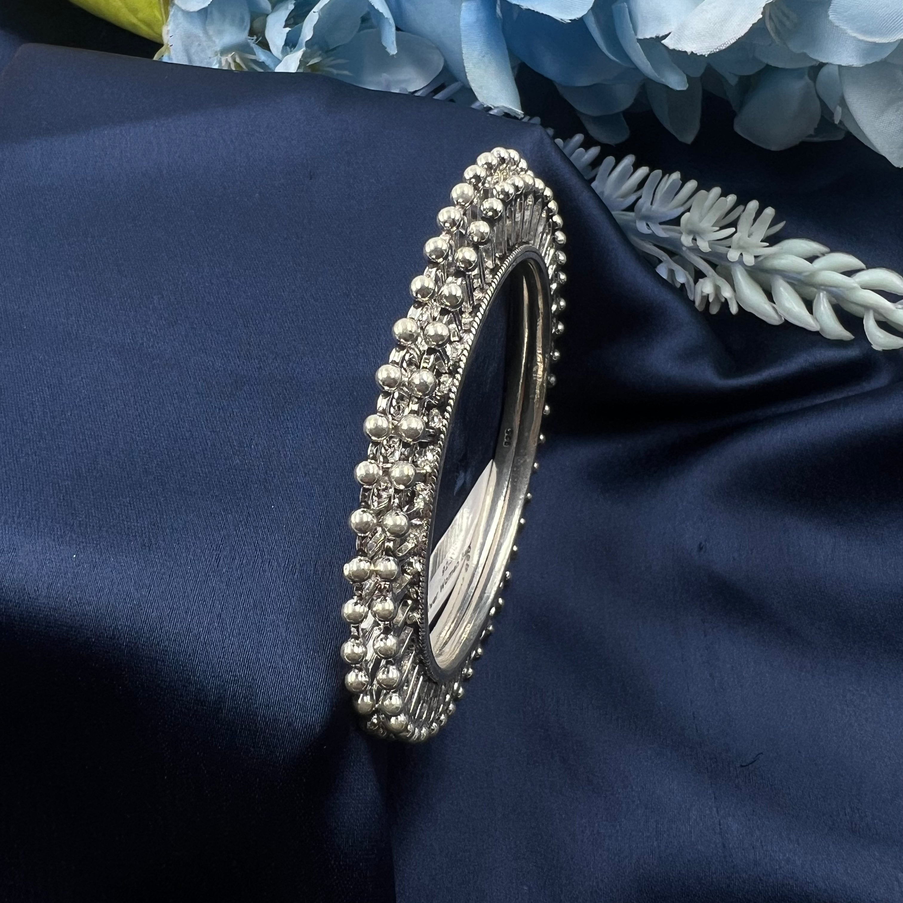 ladies aarini bangles pair