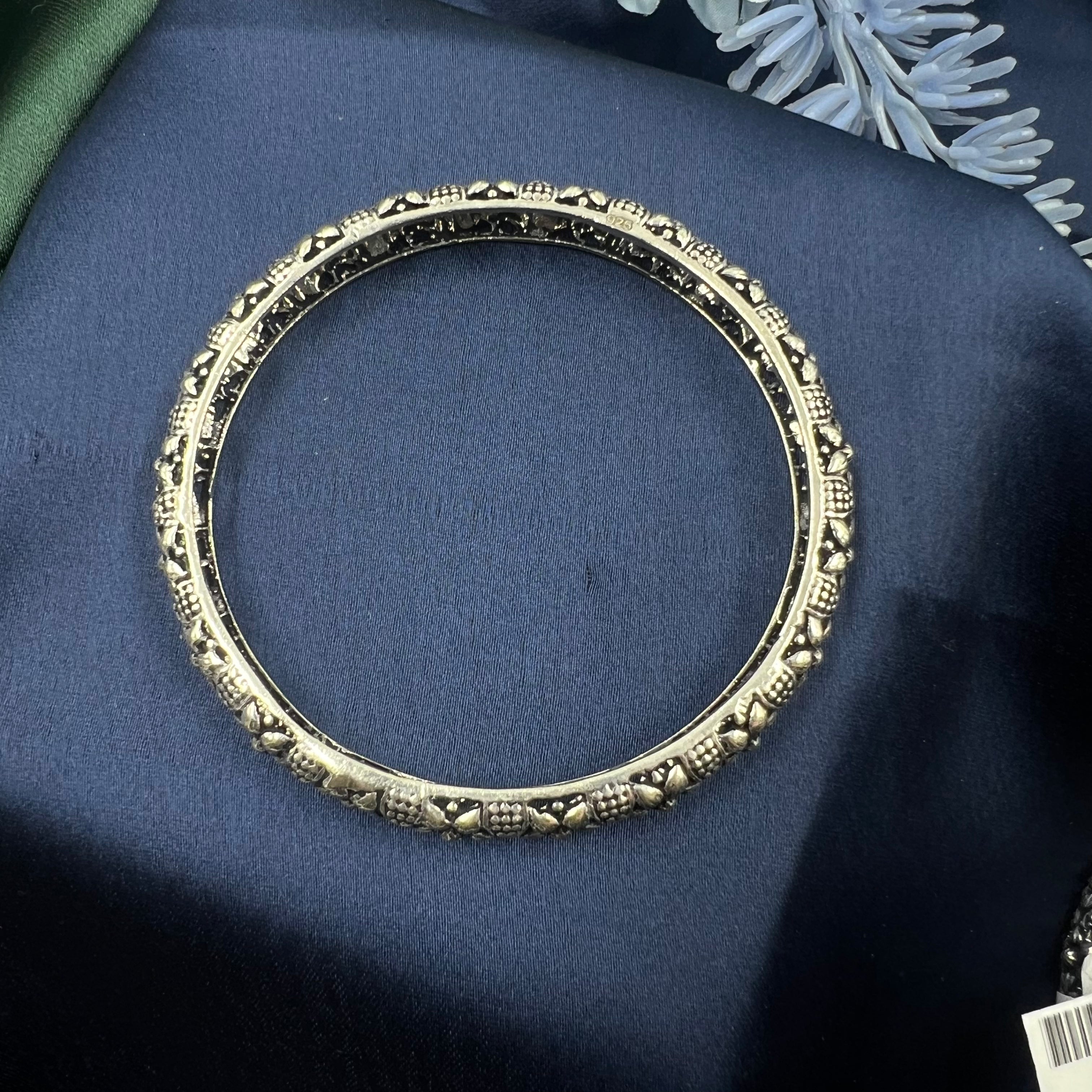 ladies anika silver bangles