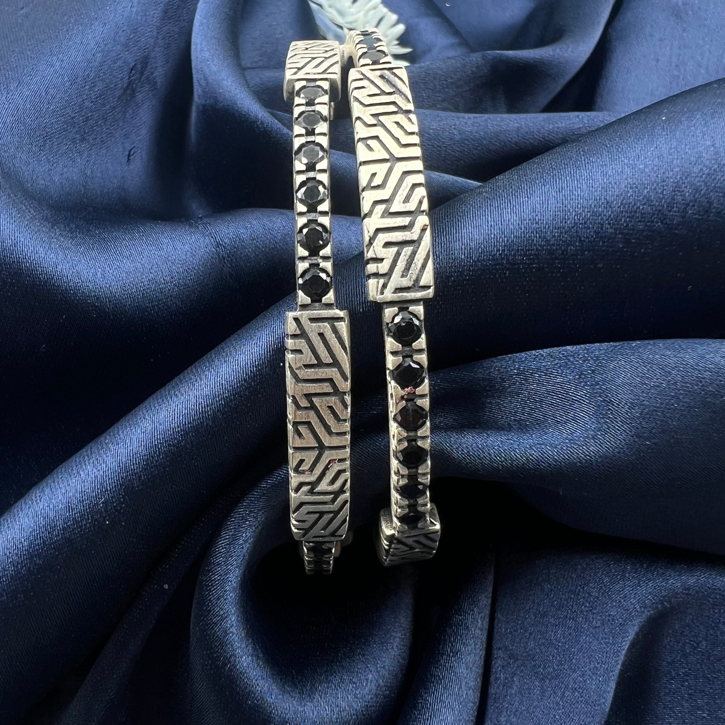ladies mira bangles