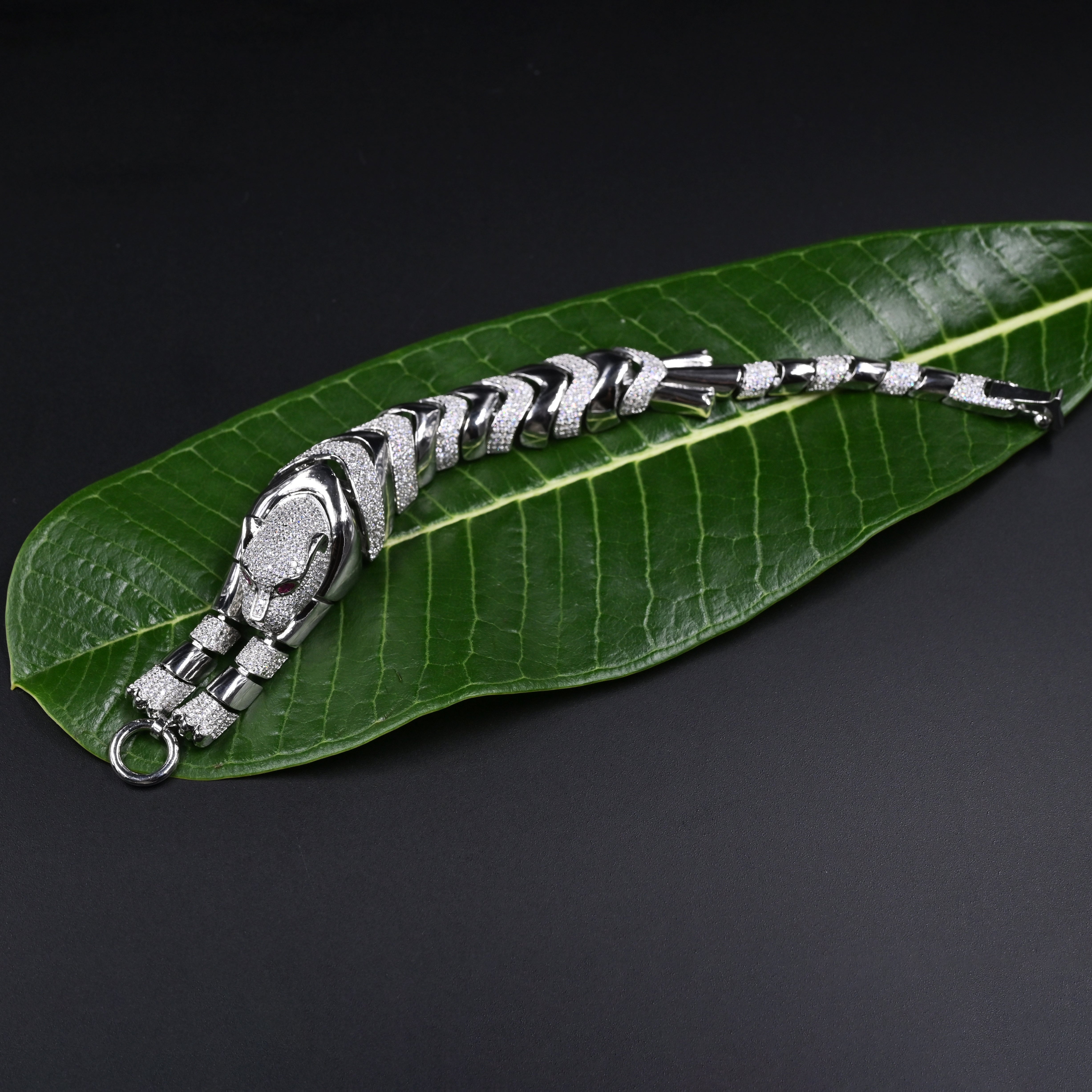 Midnight Panther bracelet crafted in 925 silver