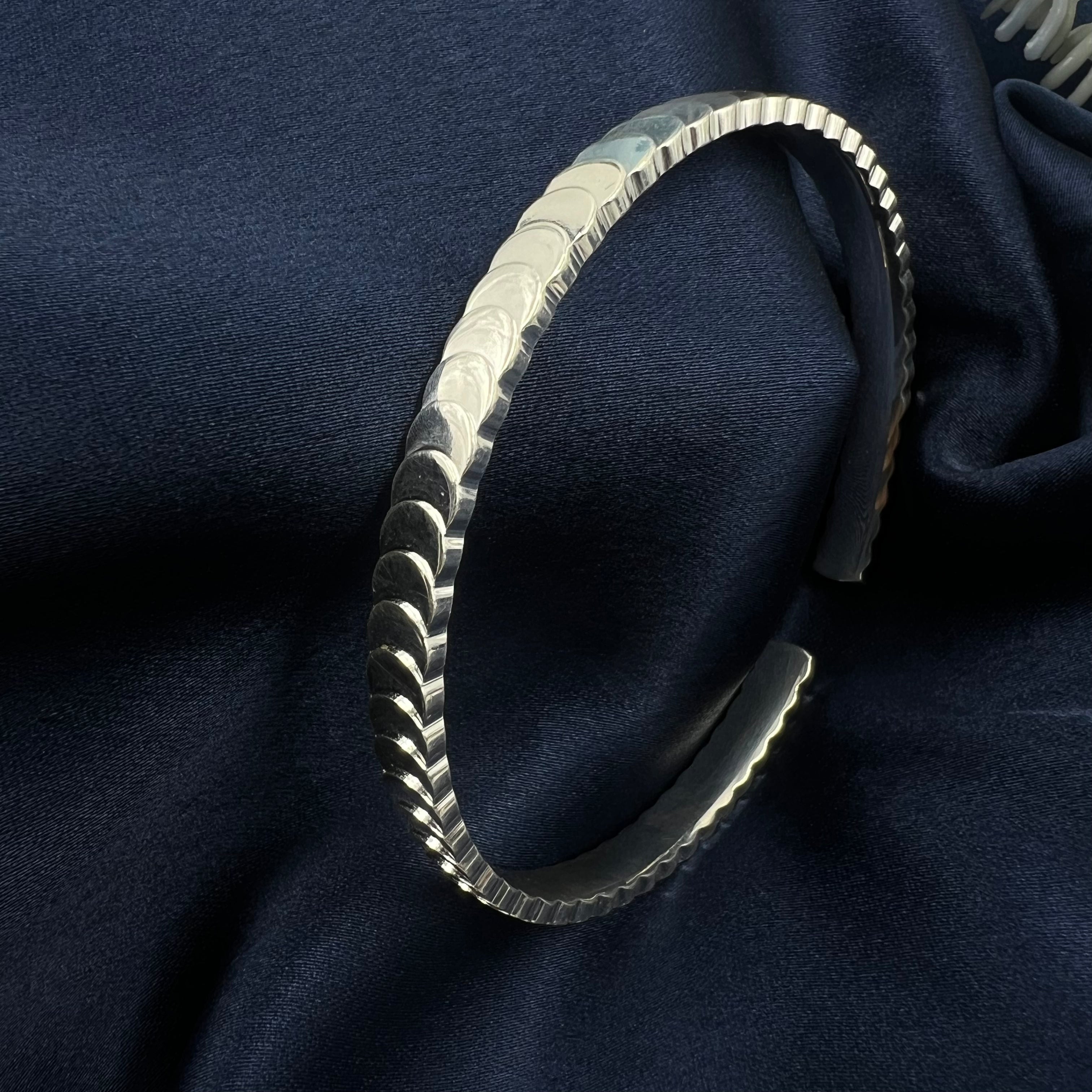 minimalist silver bangle design