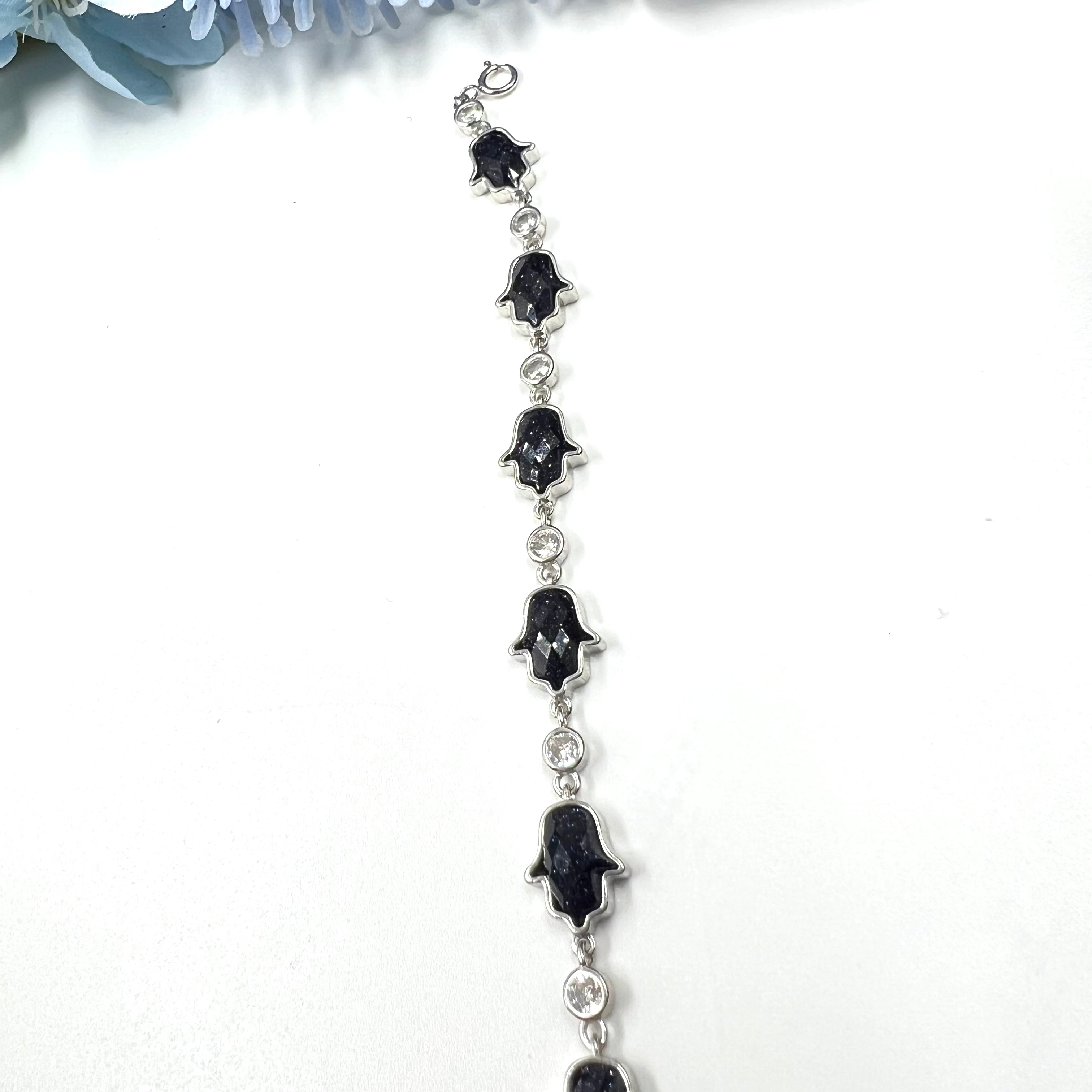 Modern minimalist Noira bracelet