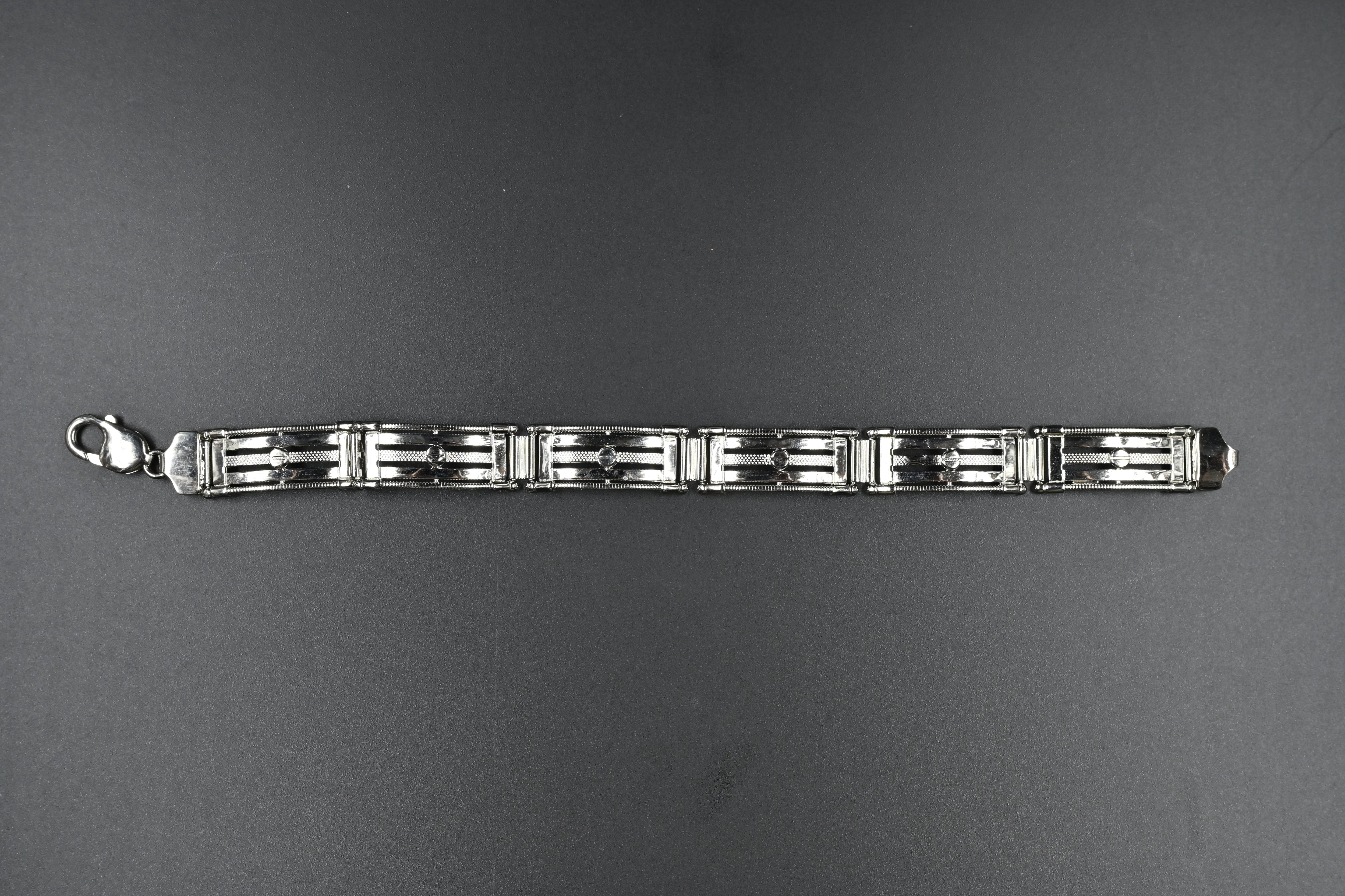 Momentum Bracelet crafted in 925 silver