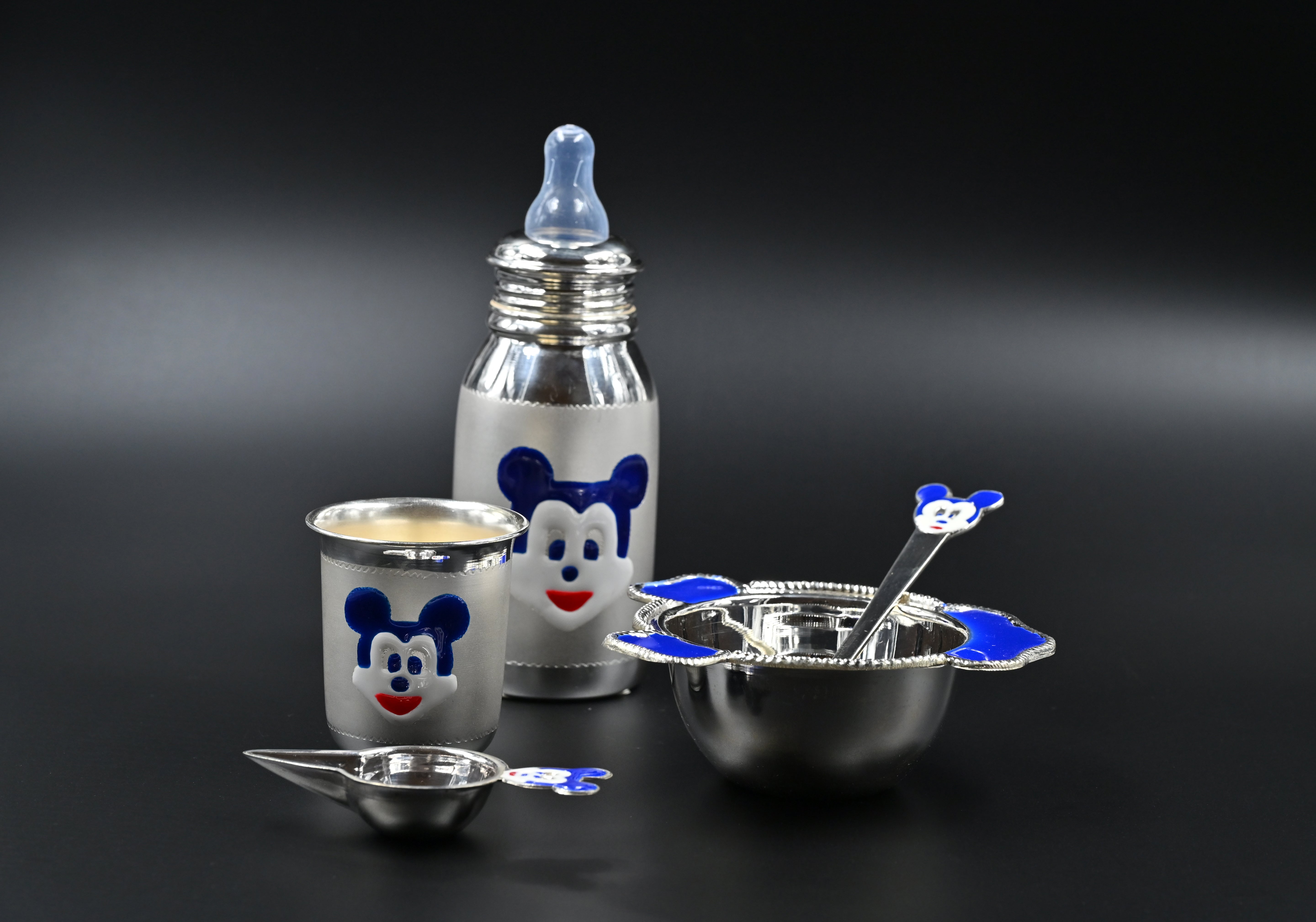Newborn silver feeding set