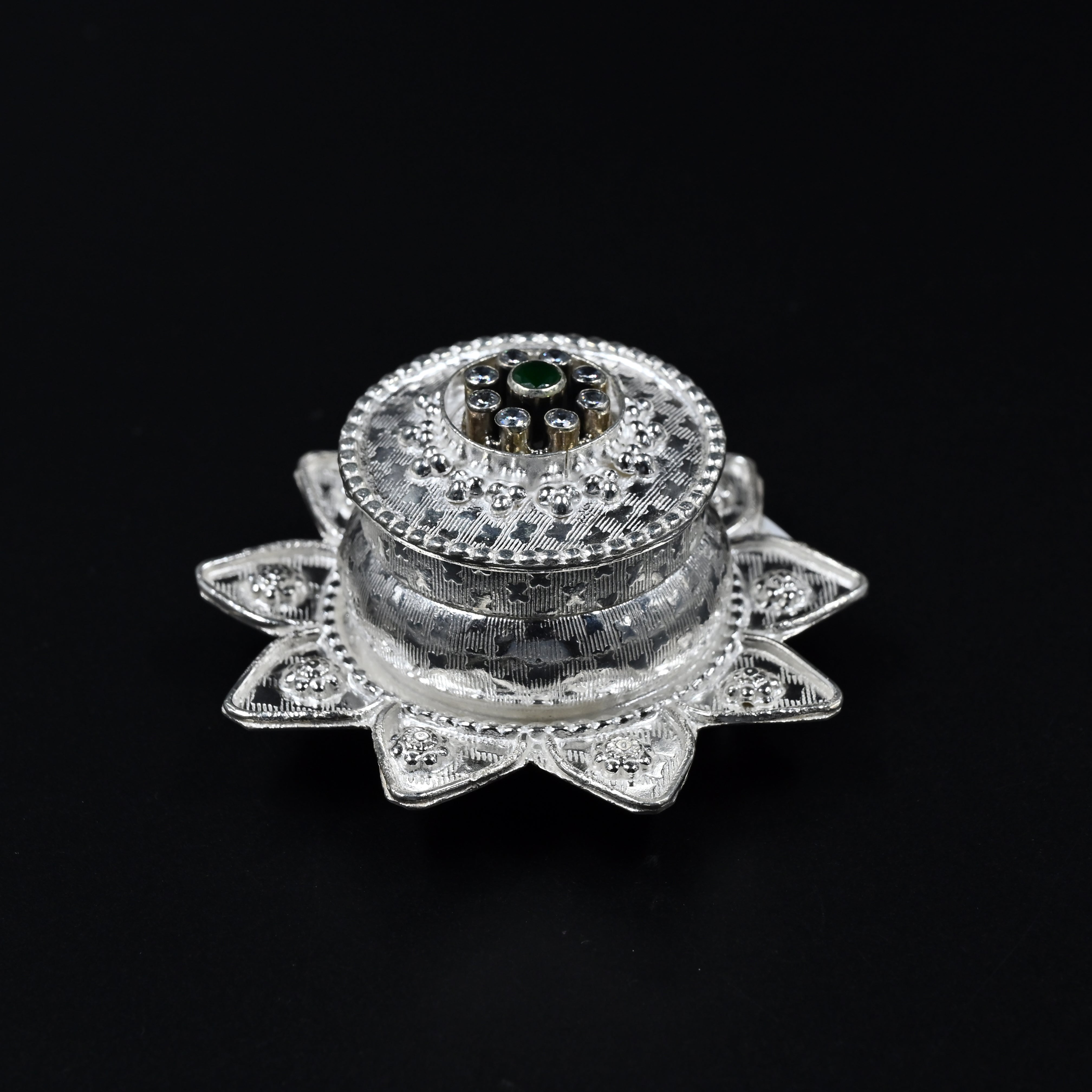 Padma silver dibbi in 925 silver