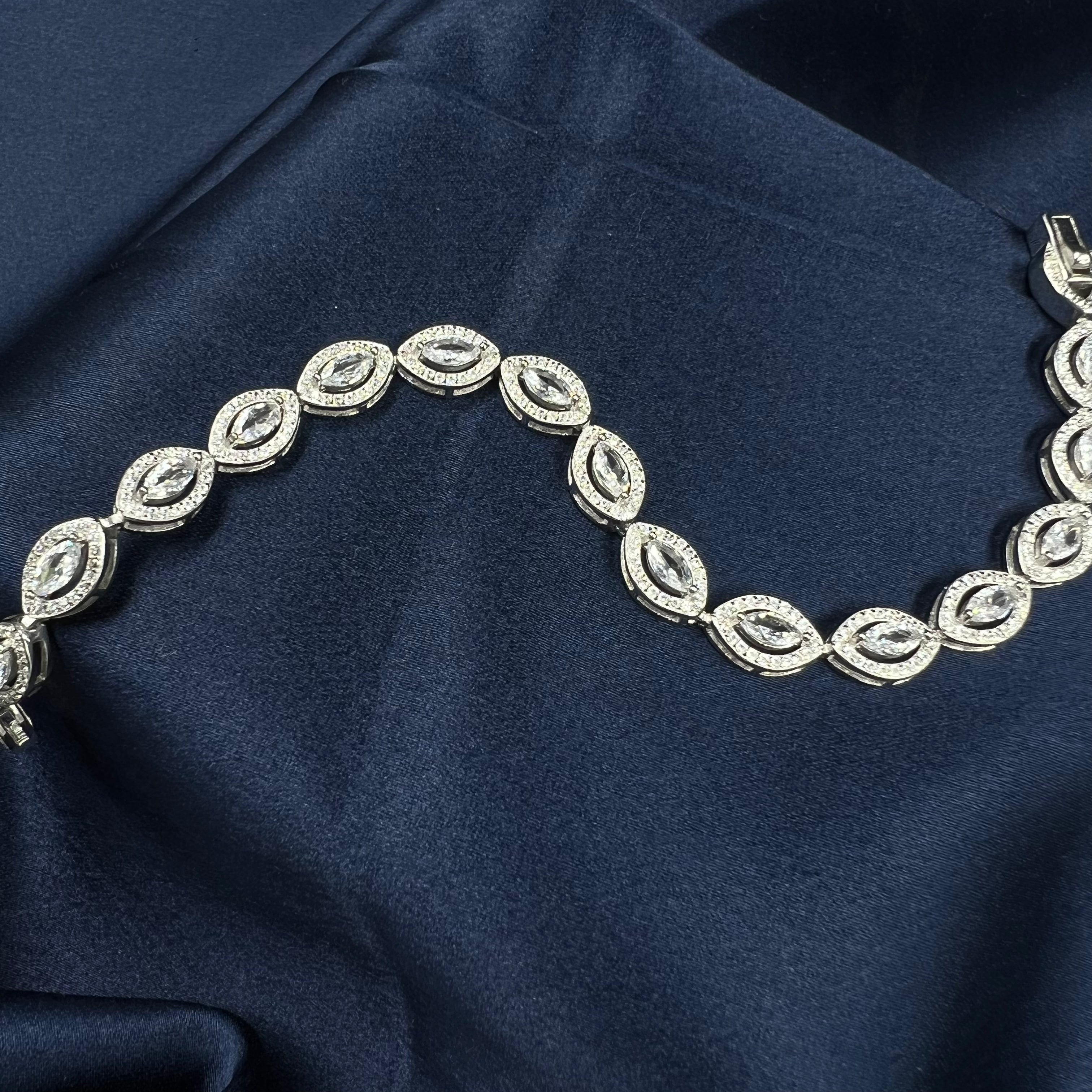 Radiant Aurora tennis bracelet design