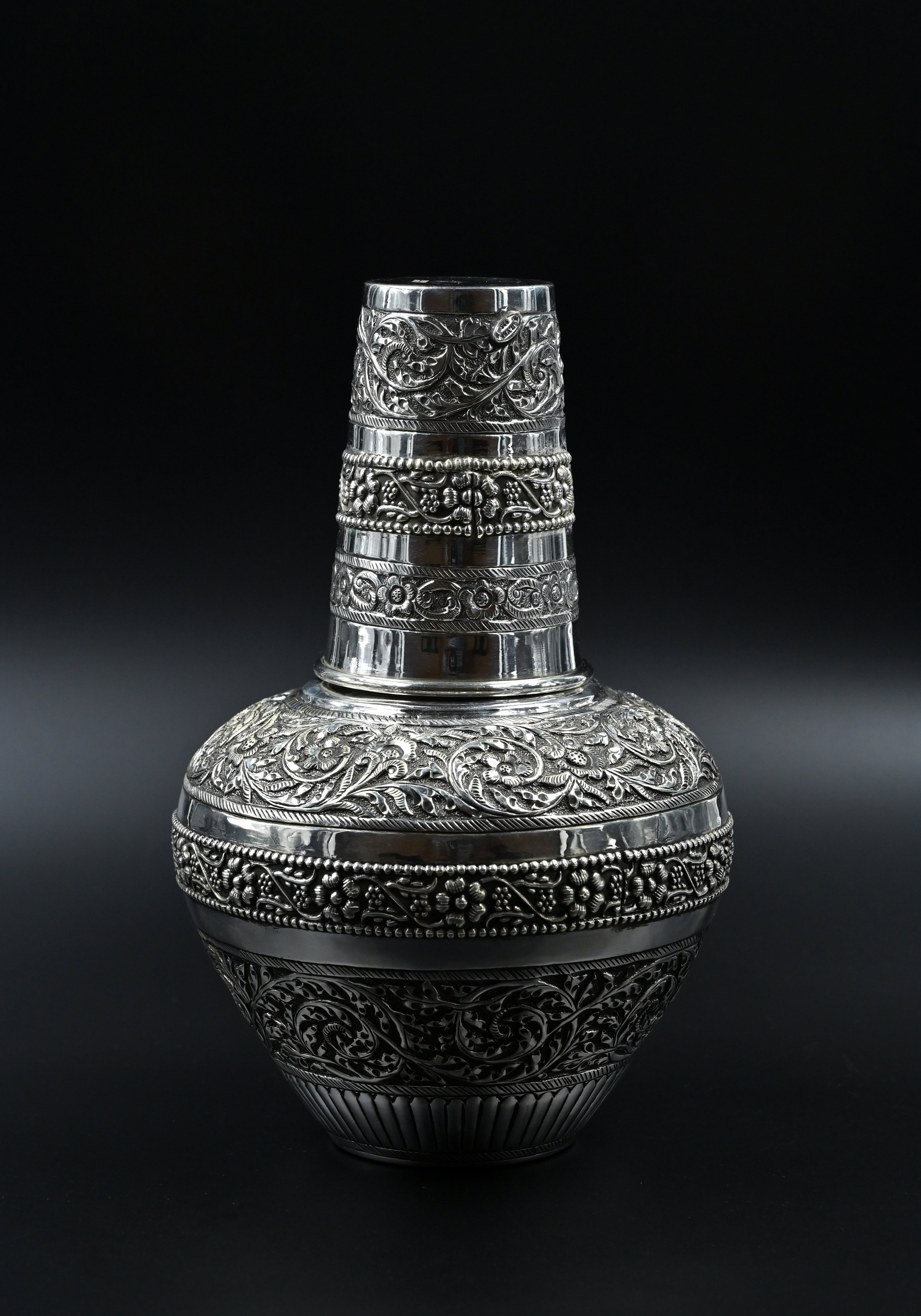Rajasi surahi decorative accent