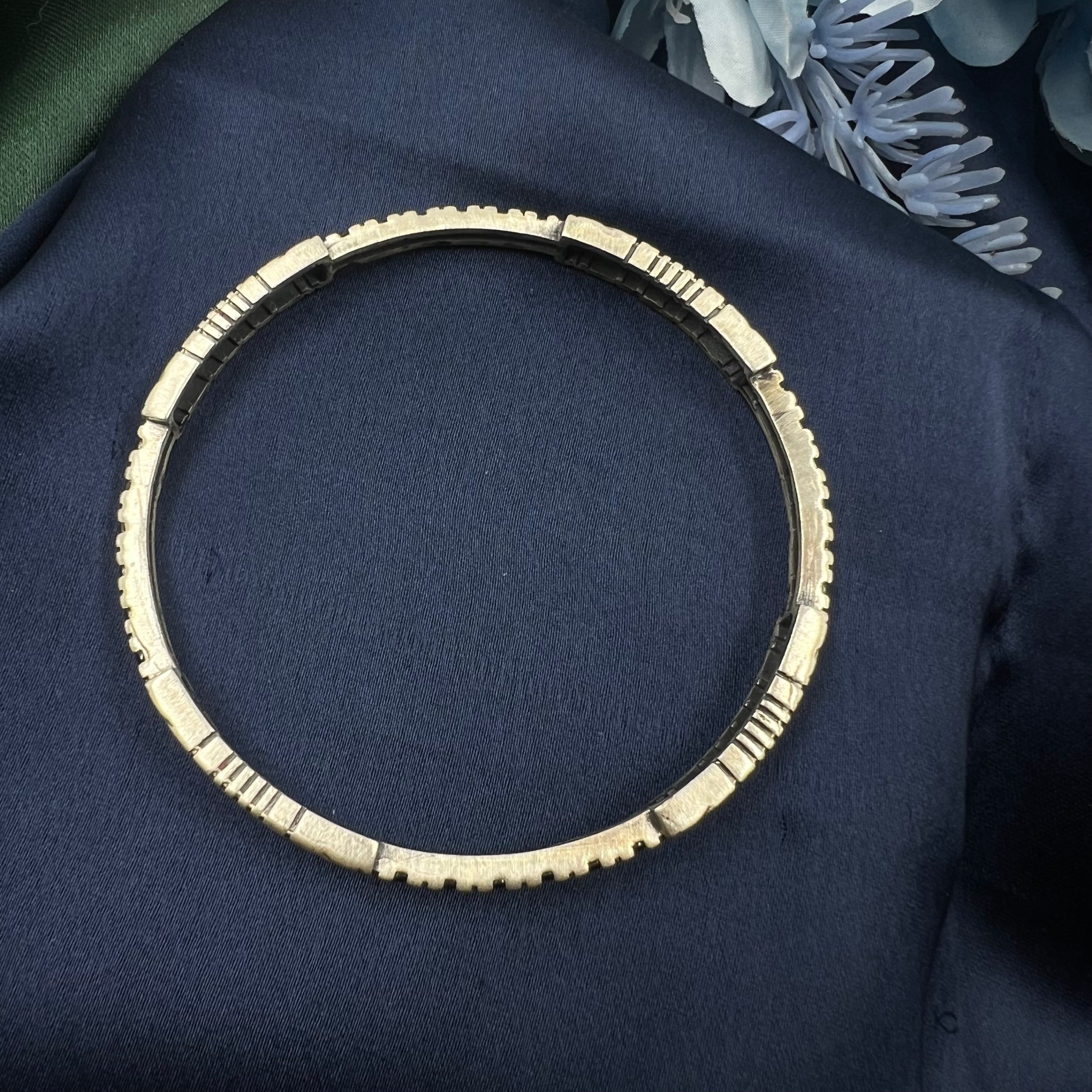 refined mira bangles design