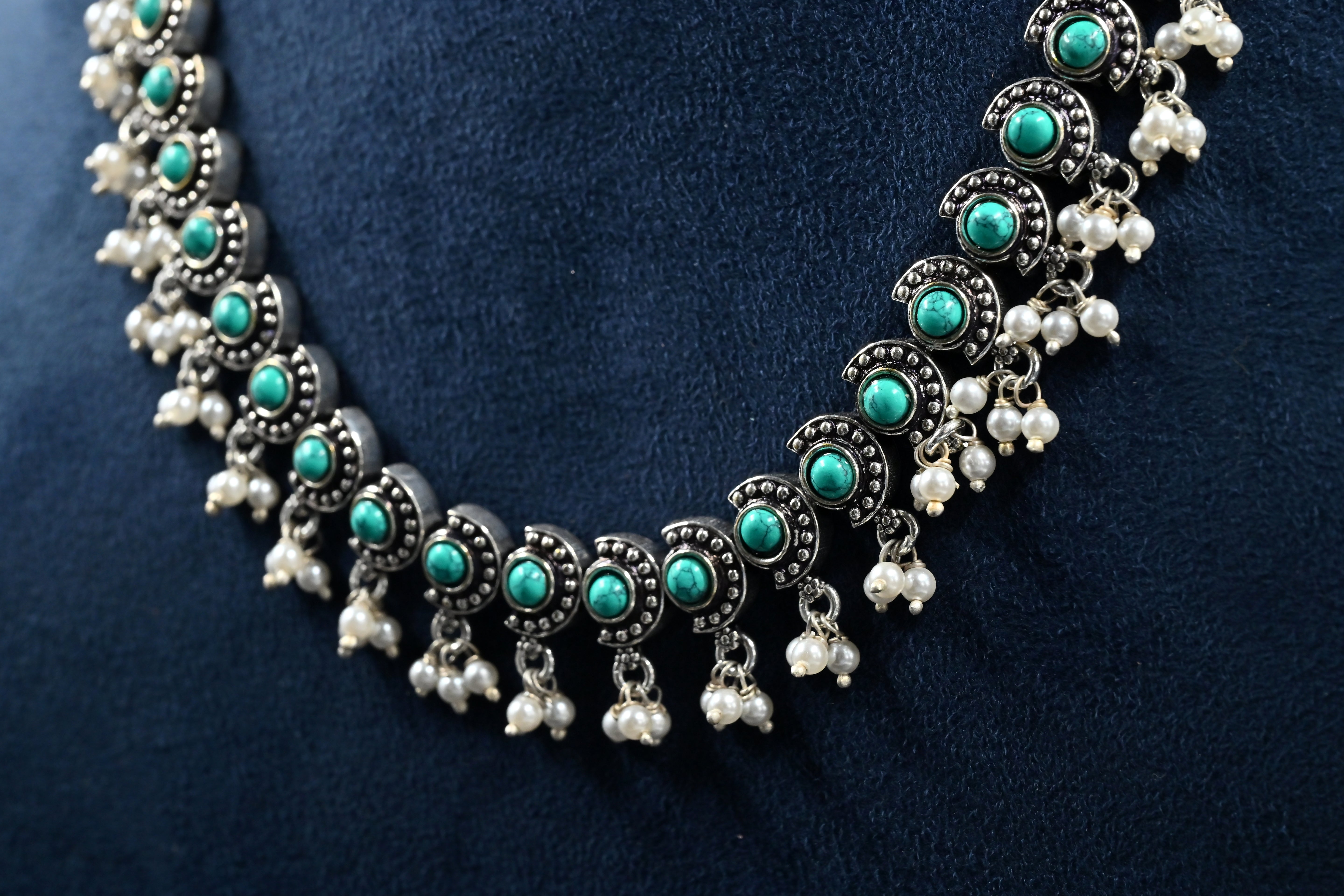 Royal firoza silver necklace set