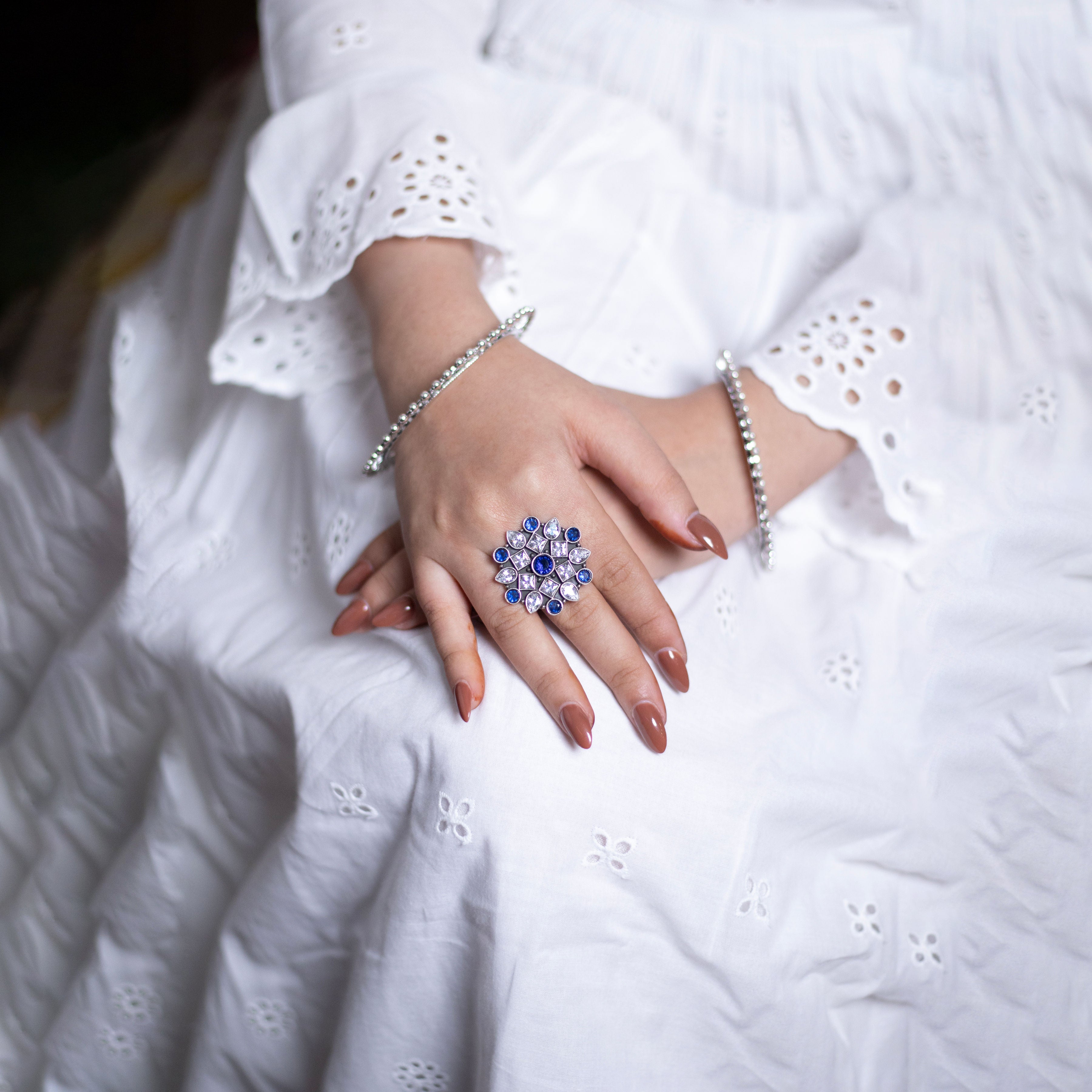 Sleek Tavira silver ring design