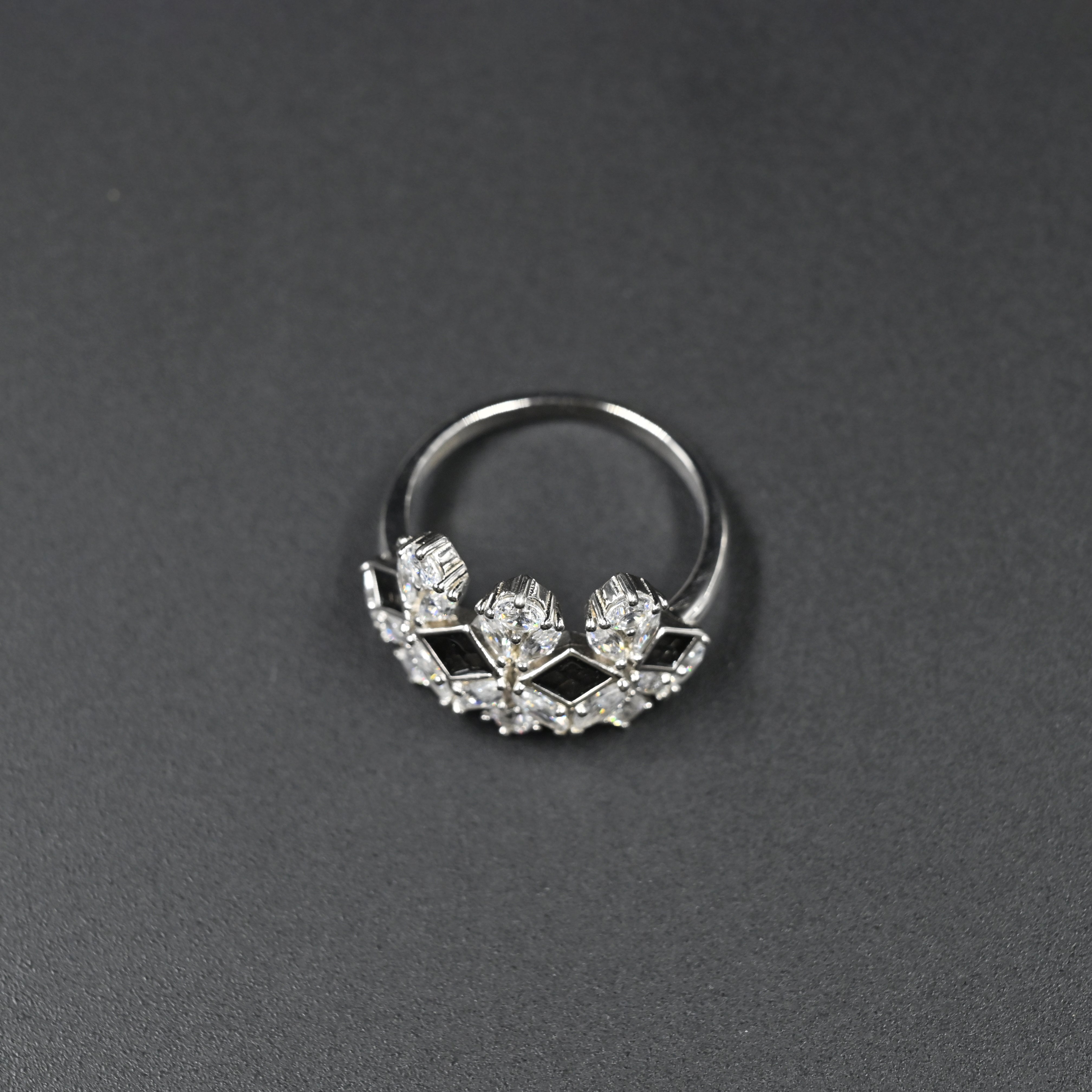 Sparkle Stellar Veil silver necklace Janya