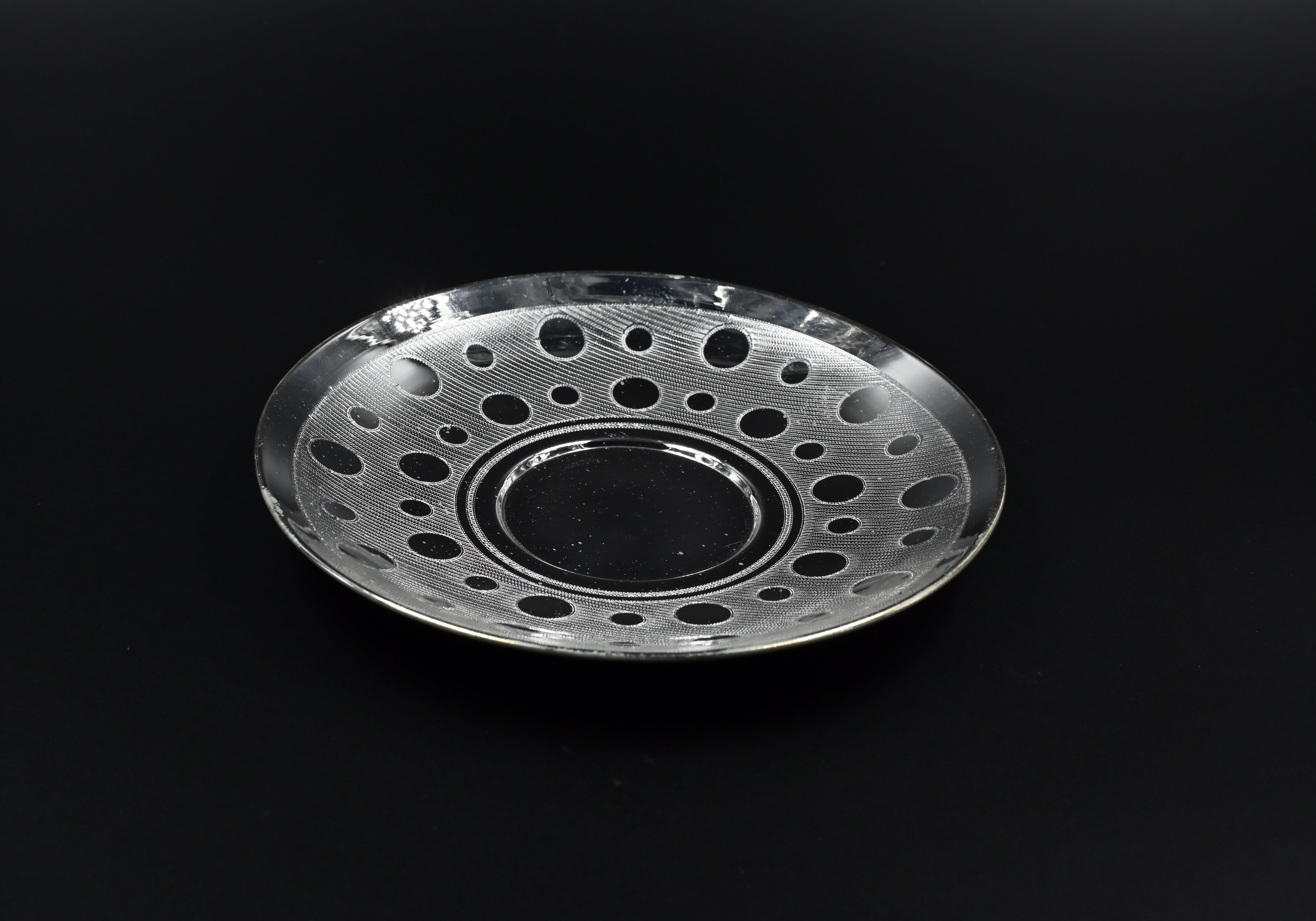 Stylish dining tableware by House of Janya