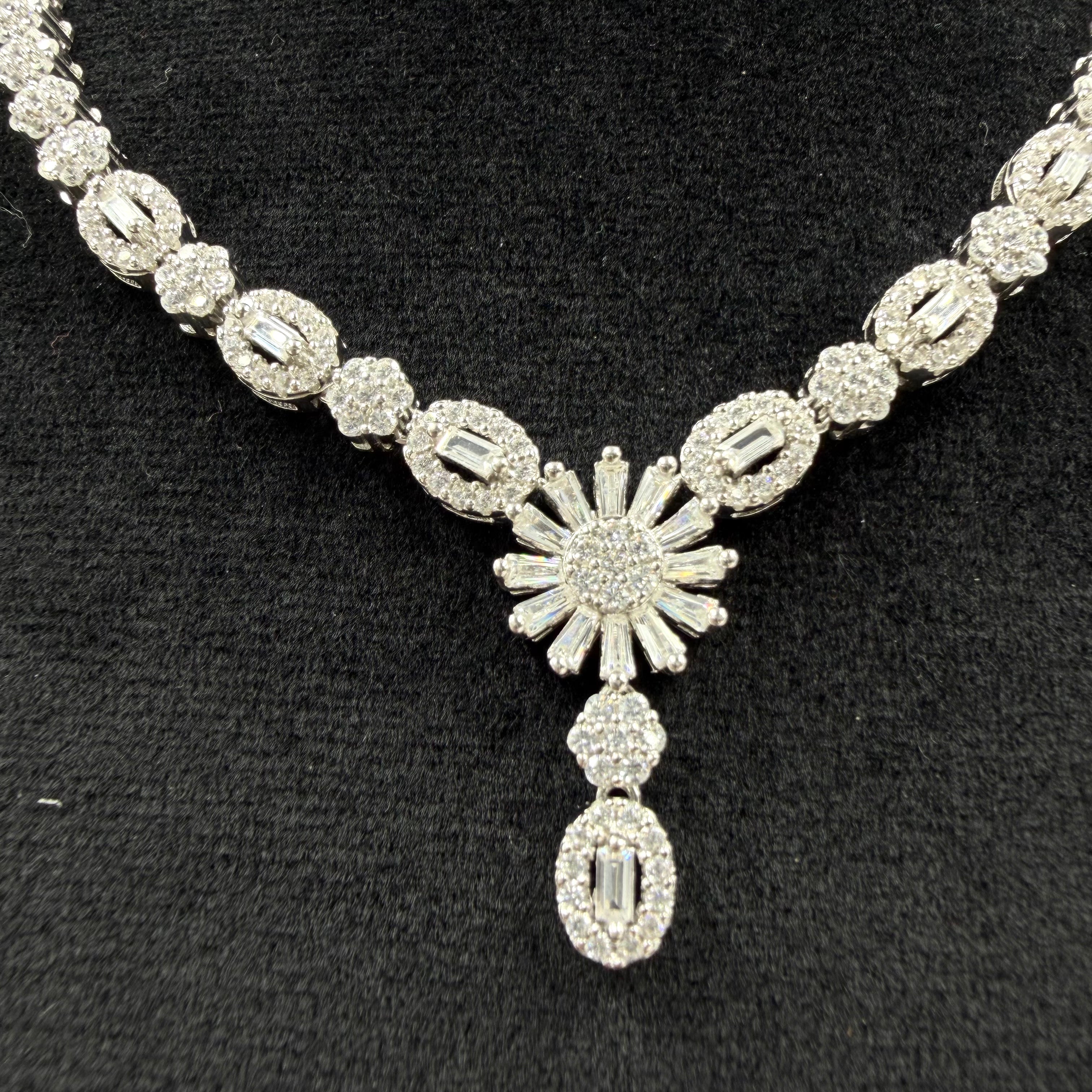 Subtle glow Moonbeam Radiance Necklace Janya